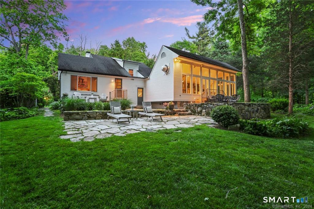 896 Westport Road