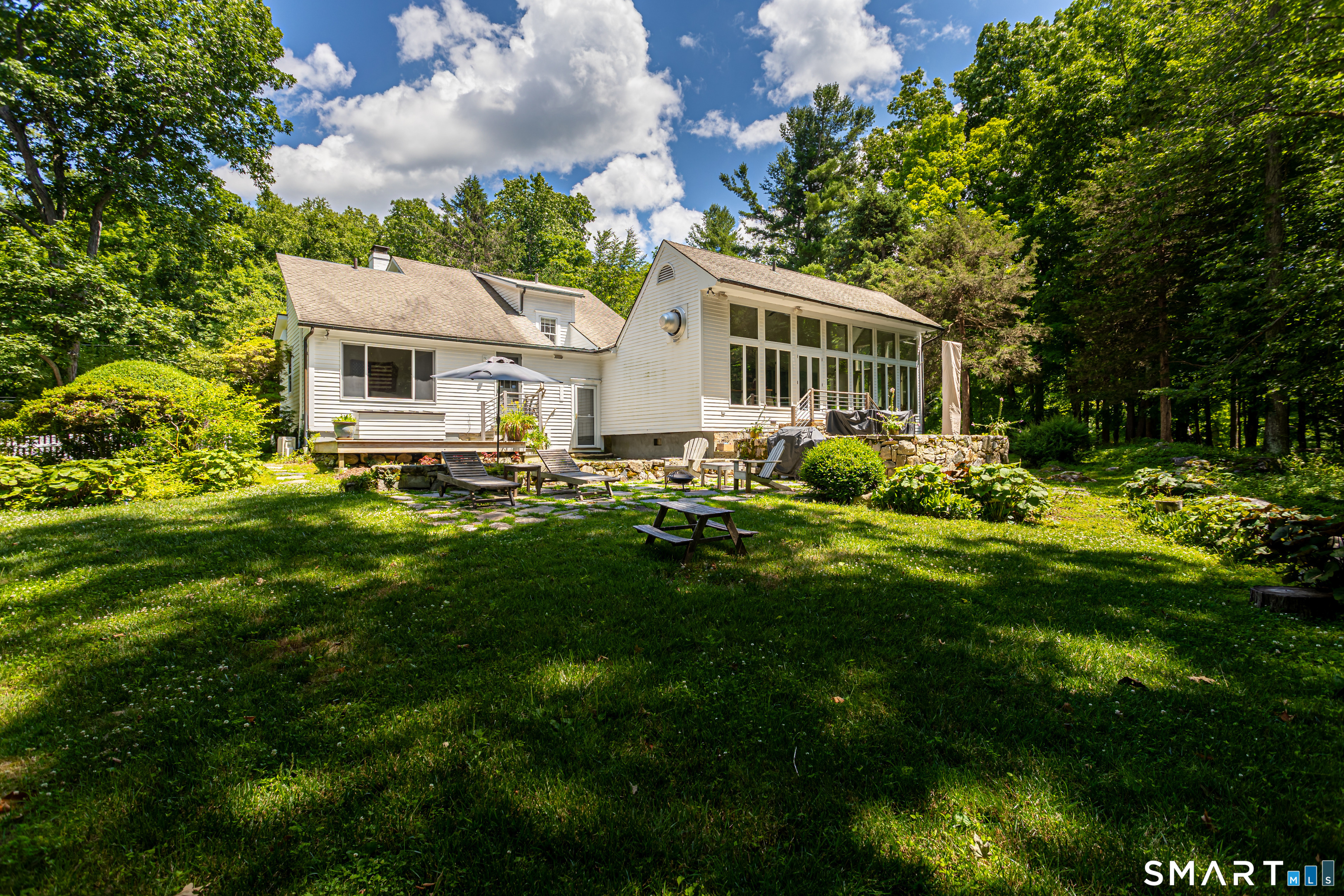 896 Westport Road