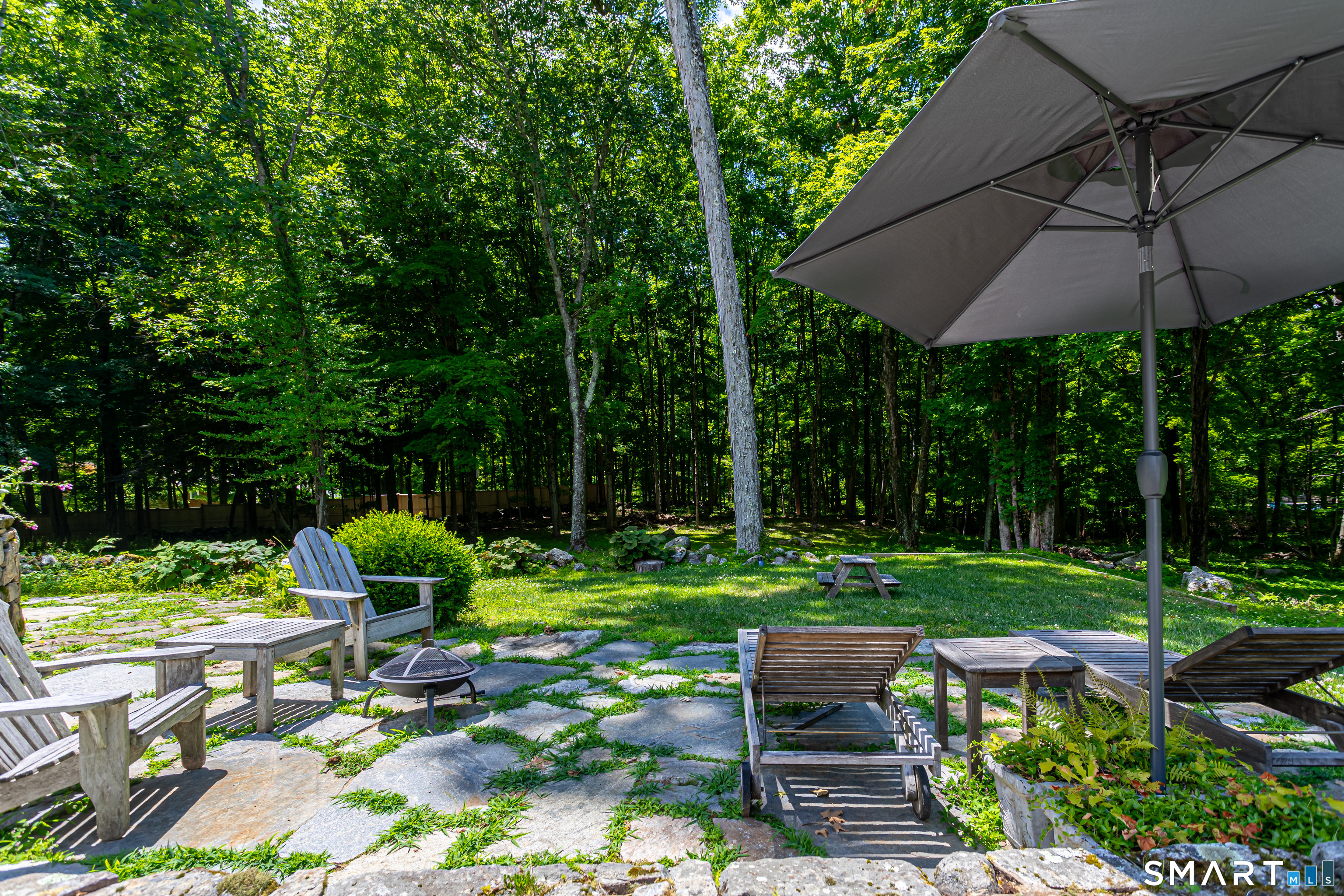 896 Westport Road