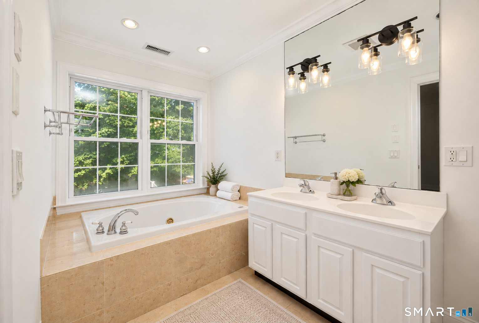806 Hope Street Unit: 1