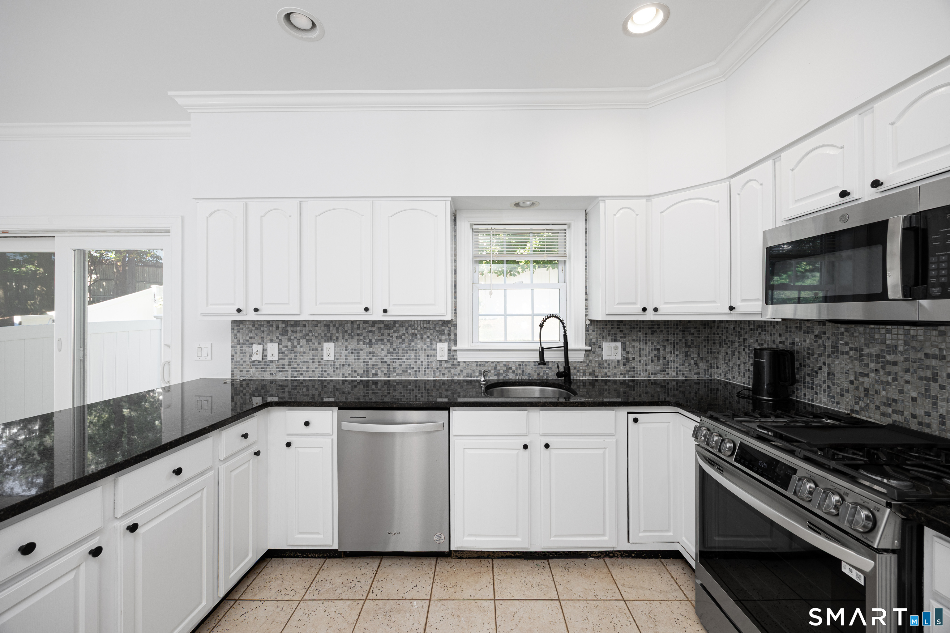 806 Hope Street Unit: 1