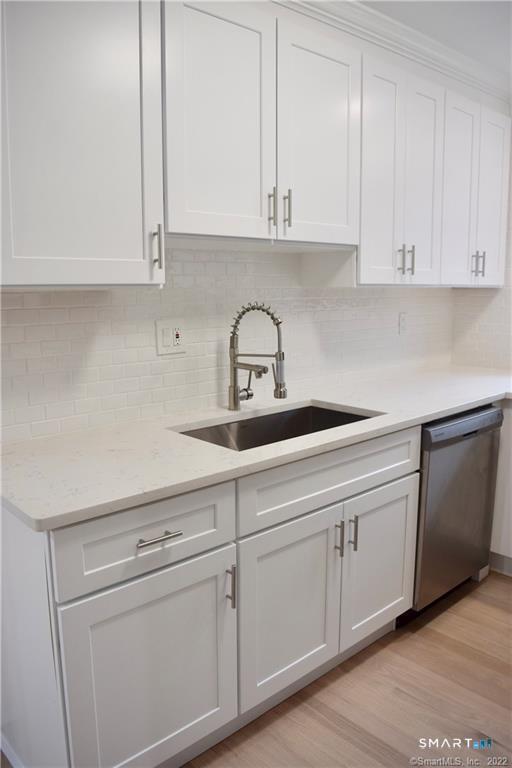 121 Kennedy Drive Unit: 121