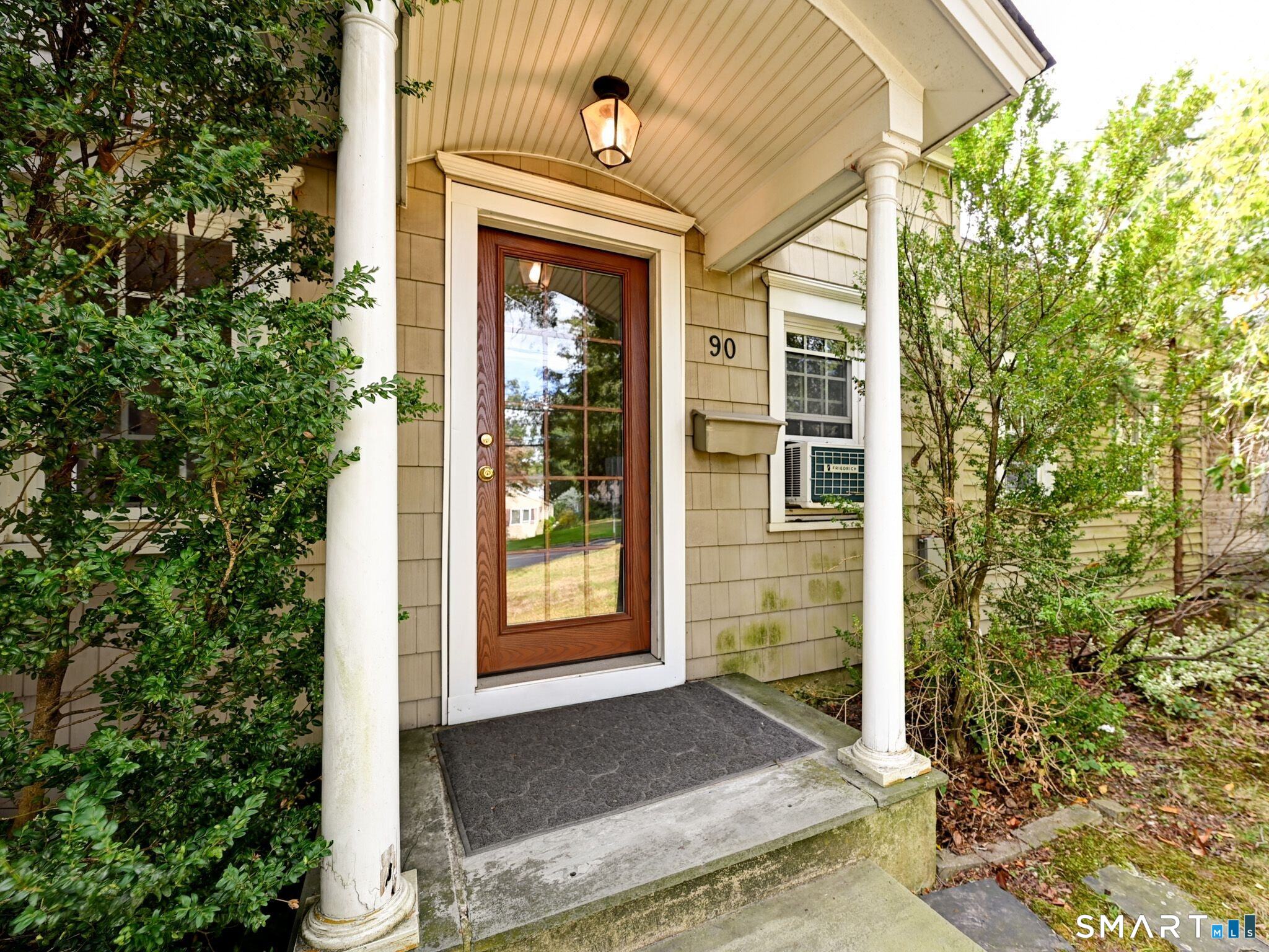 90 Weed Hill Avenue