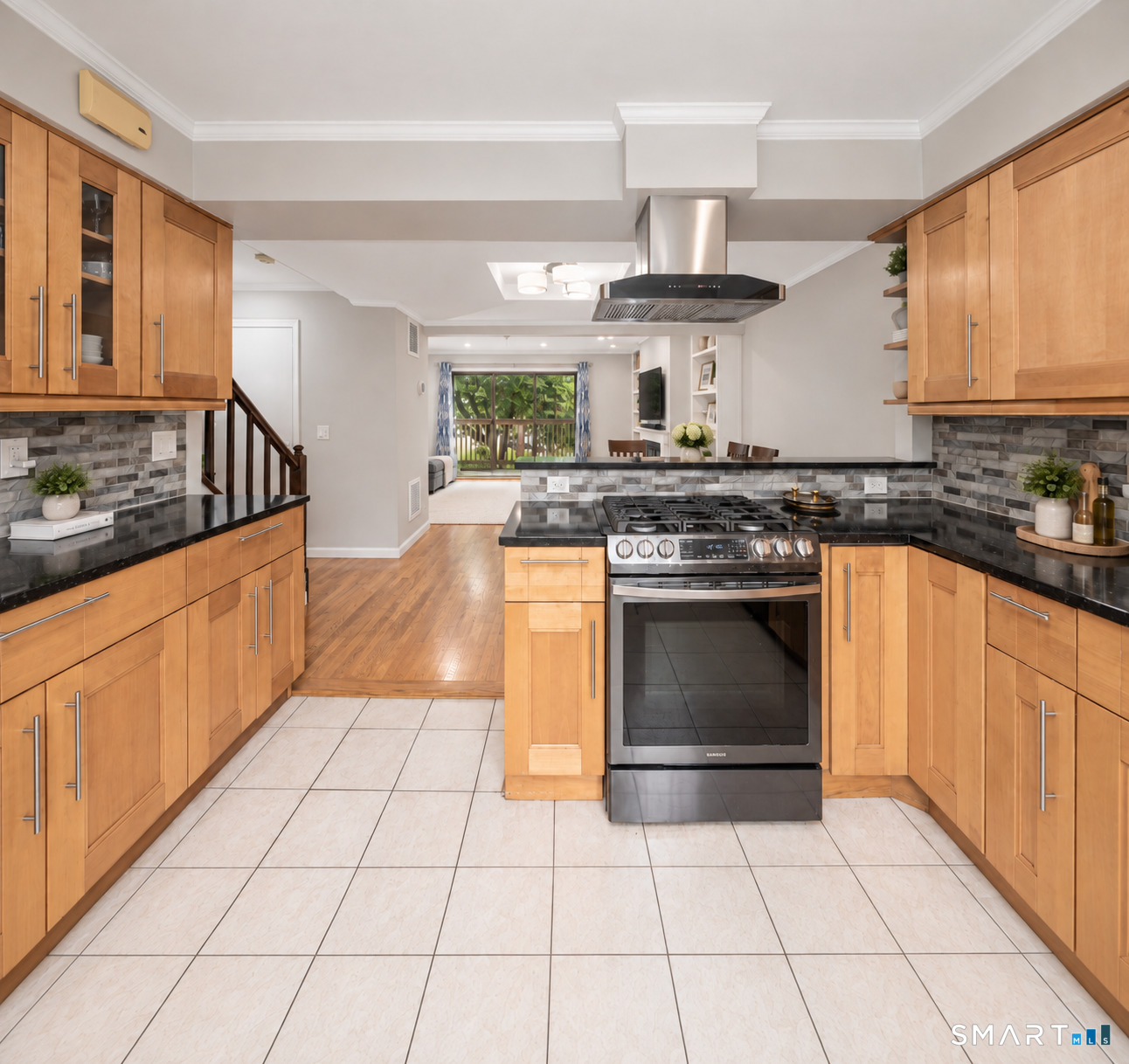 237 Strawberry Hill Avenue Unit: 37