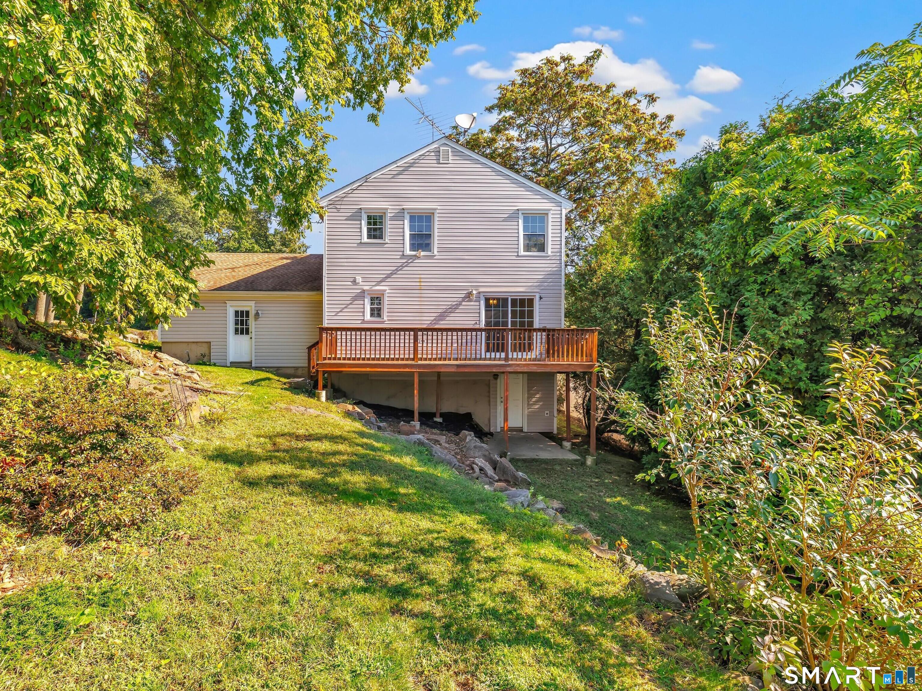 667 Melville Avenue