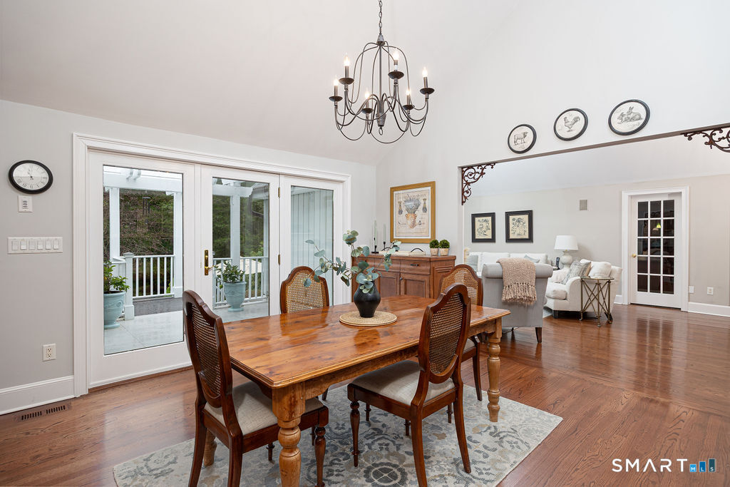64 Huckleberry Hollow