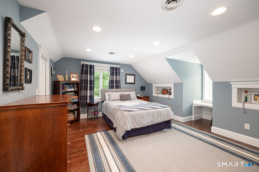 64 Huckleberry Hollow