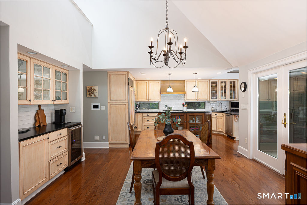 64 Huckleberry Hollow