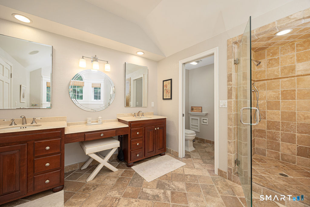 64 Huckleberry Hollow