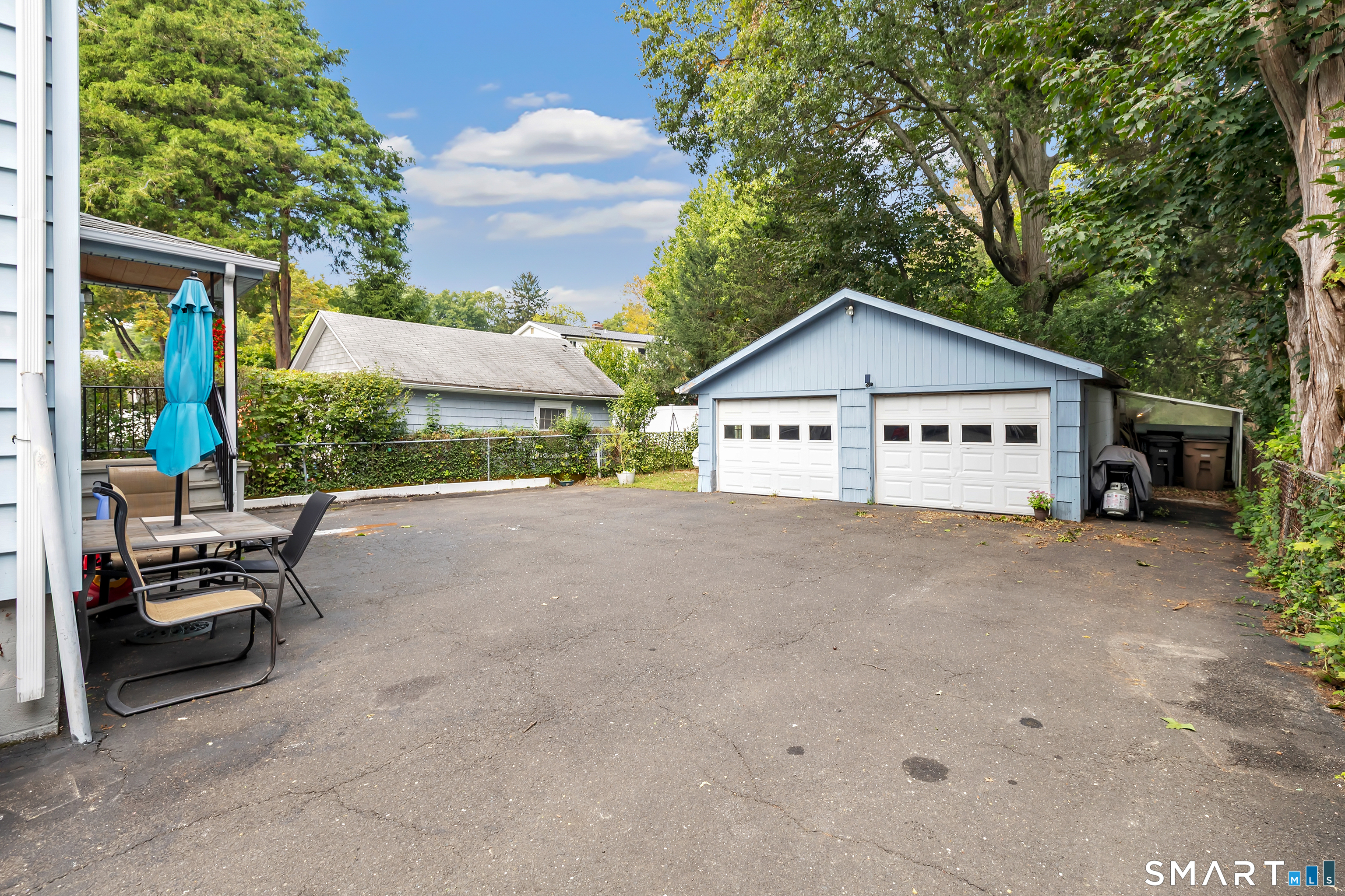 109 Oaklawn Avenue