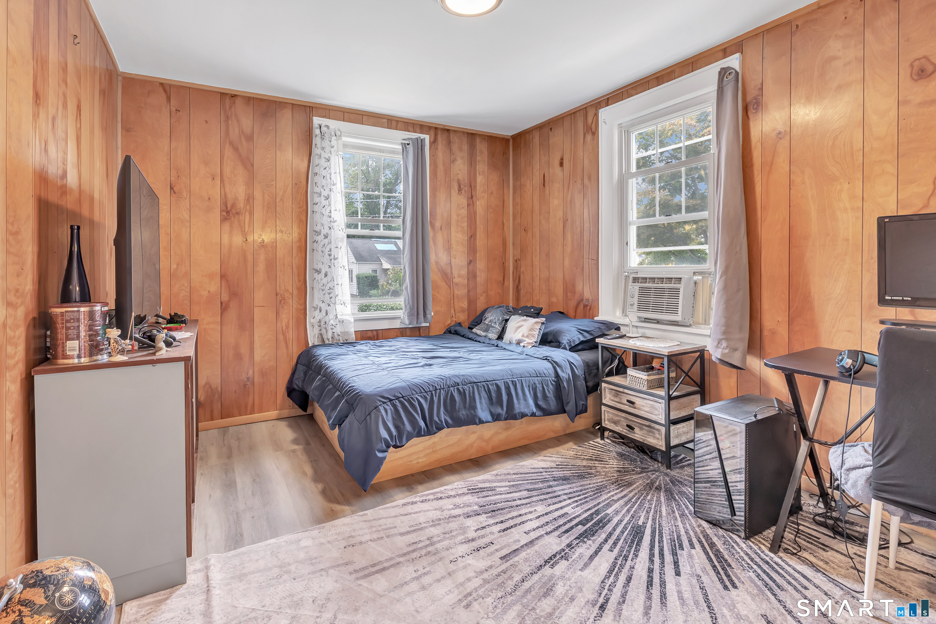 109 Oaklawn Avenue