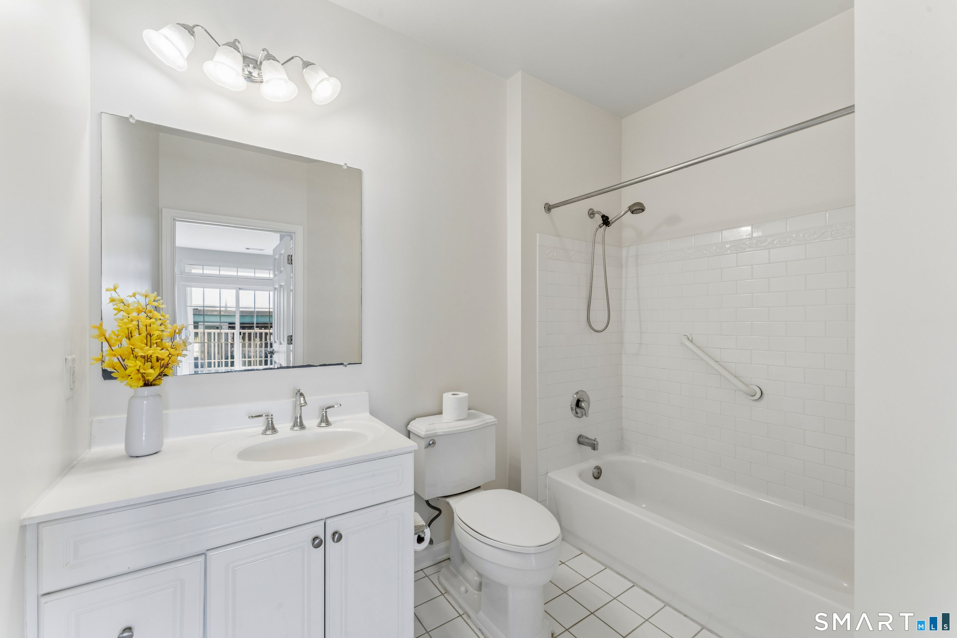 850 East Main Street Unit: 409