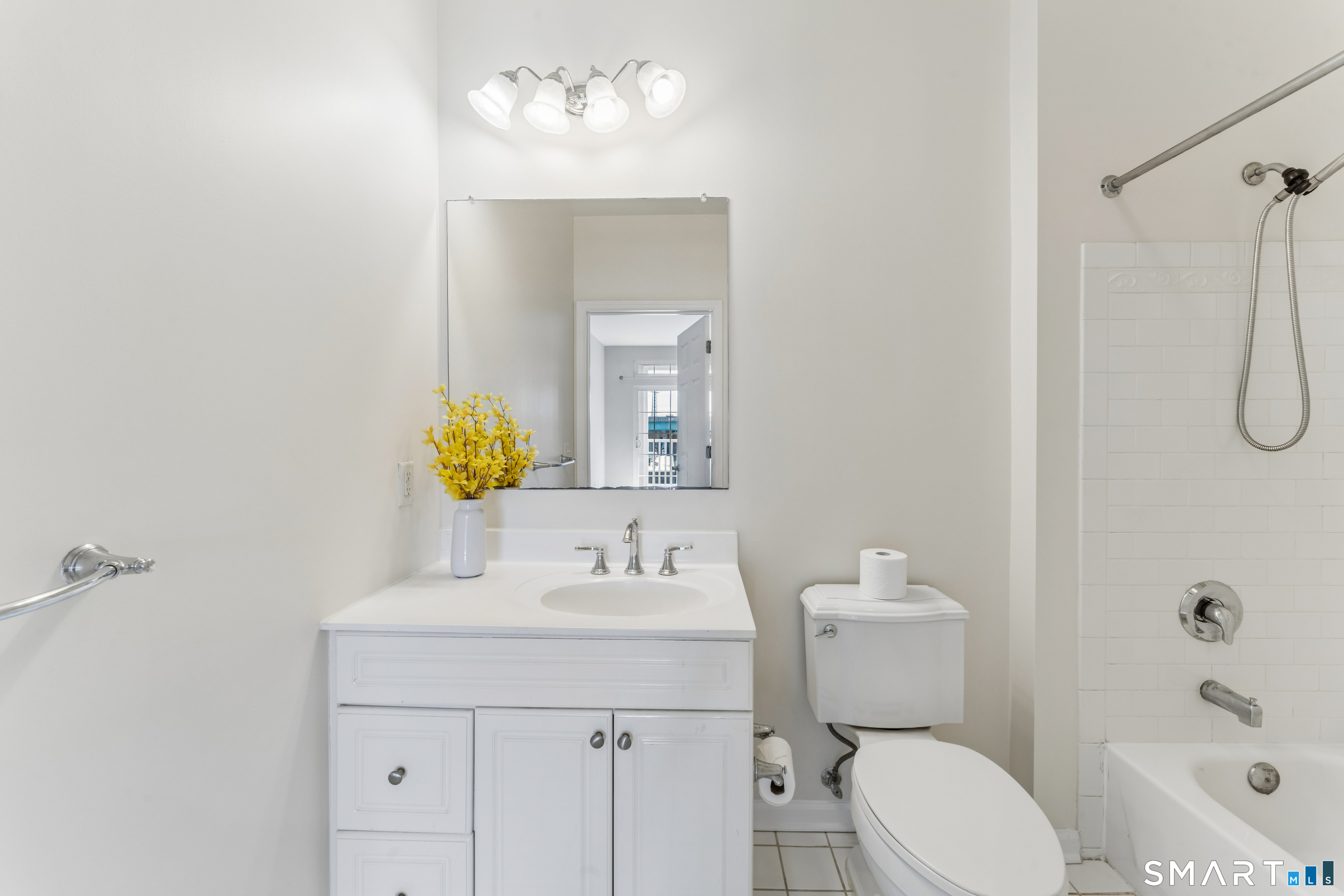 850 East Main Street Unit: 409