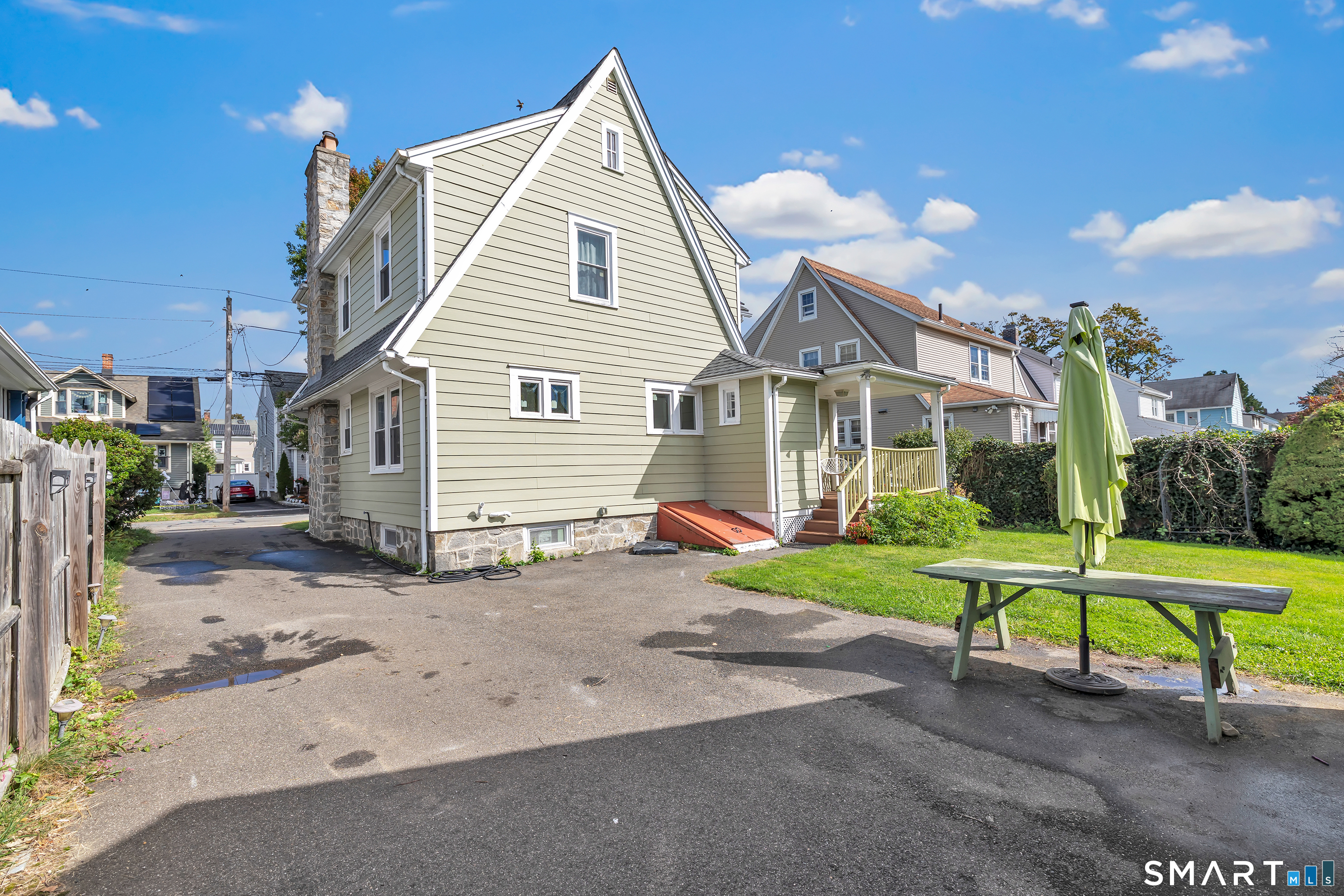 555 Windsor Avenue