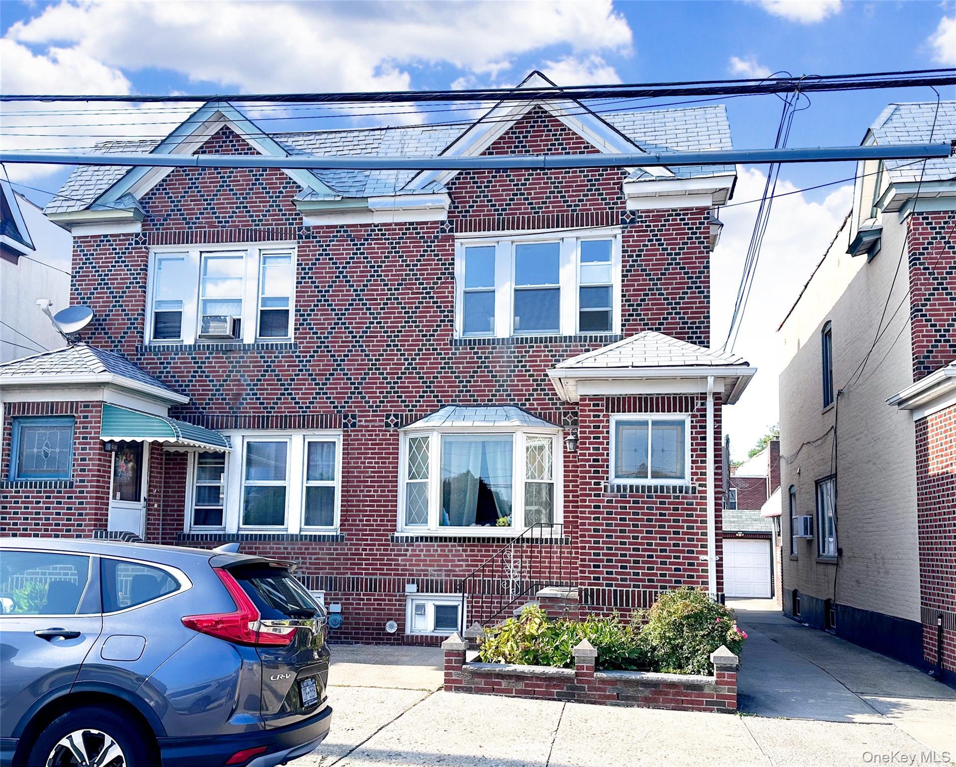 7965 69th Road Unit: 2nd Floor