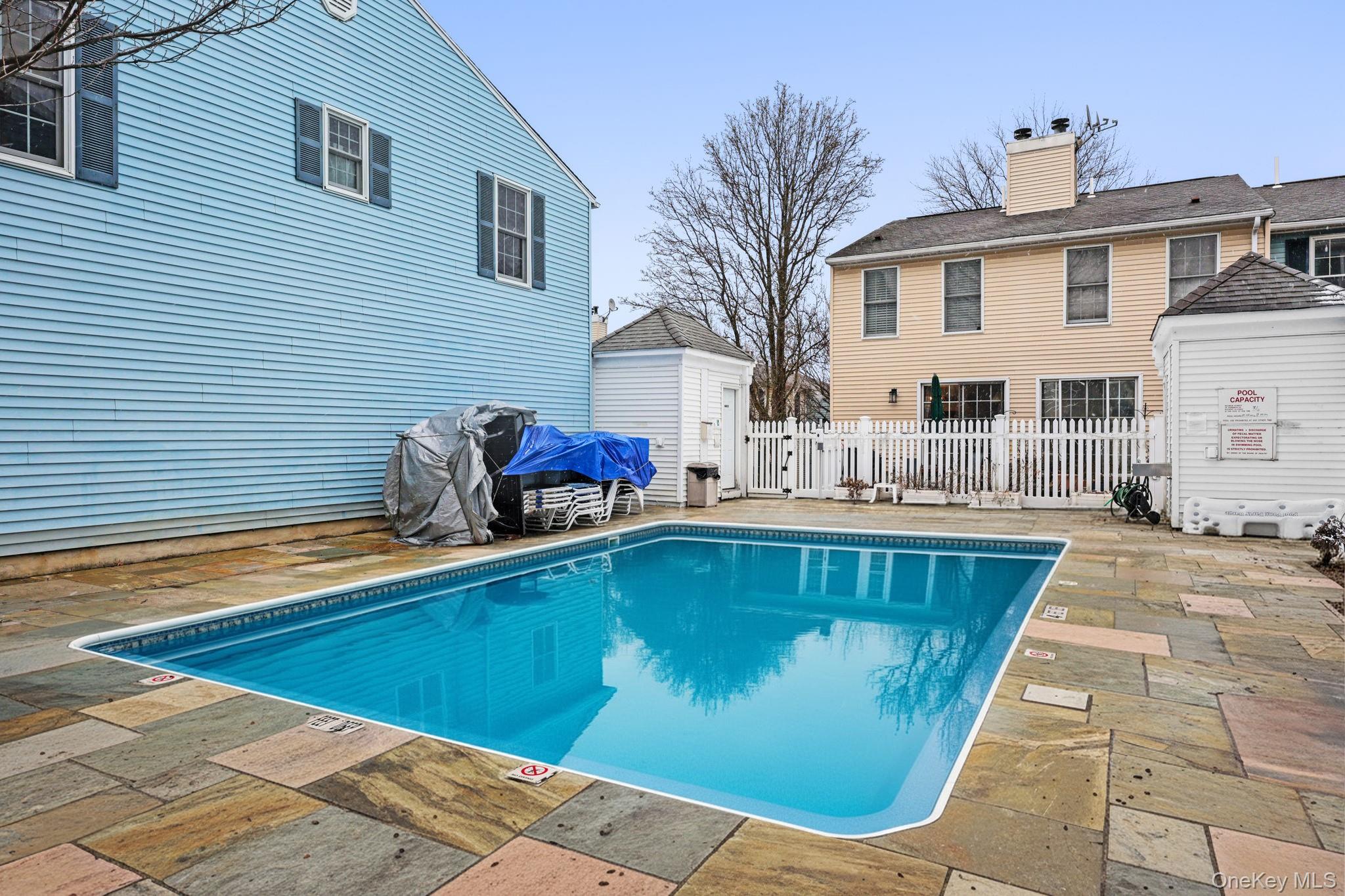 14 Washington Mews Unit: 14