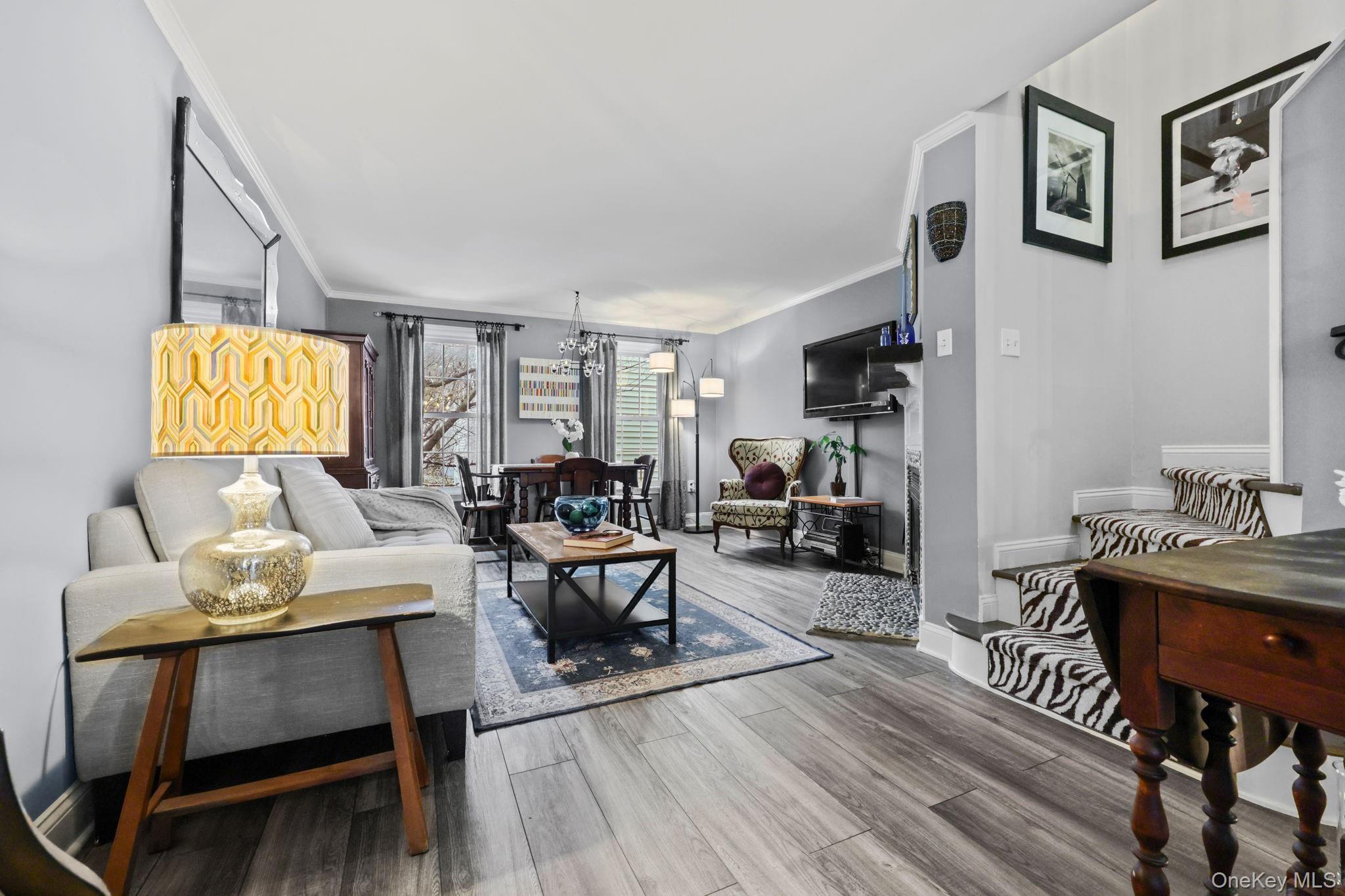 14 Washington Mews Unit: 14