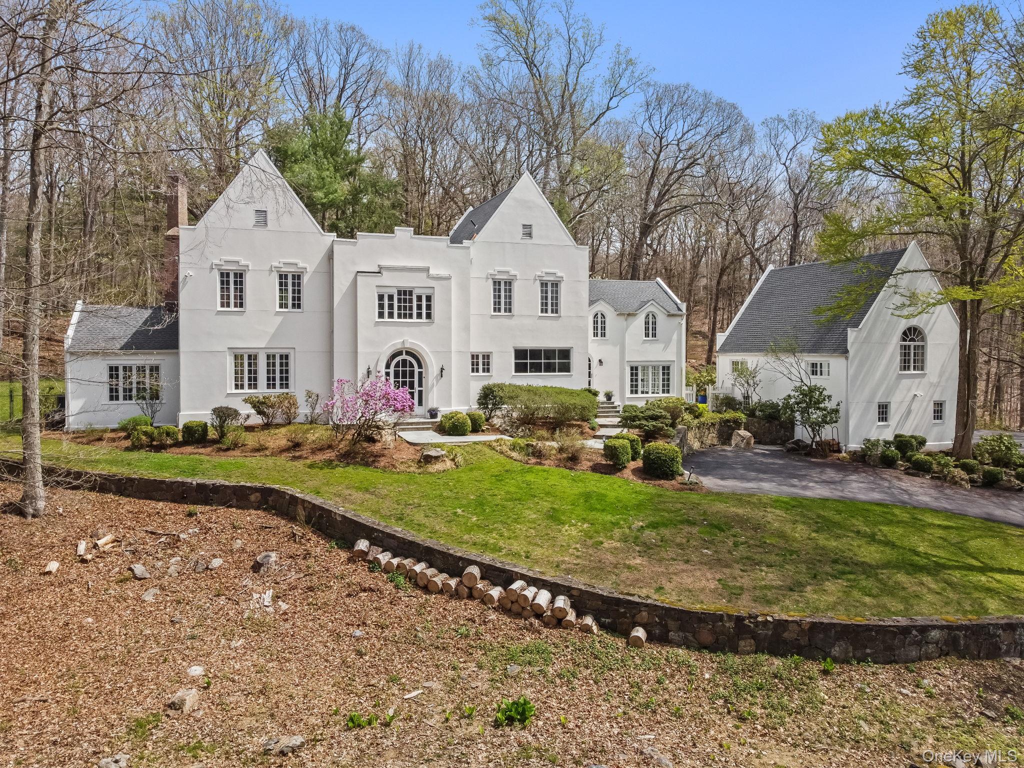 17 Spyrock Road