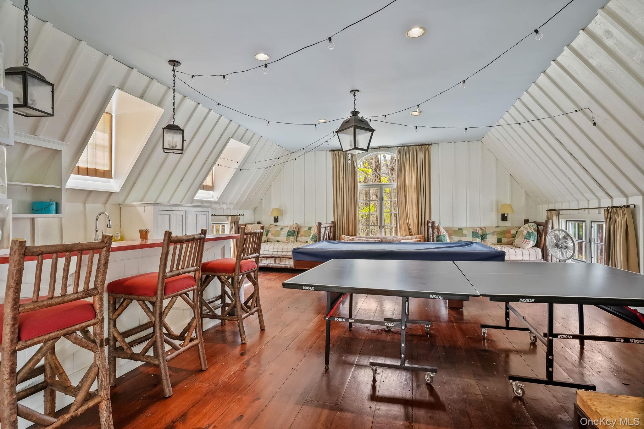 17 Spyrock Road