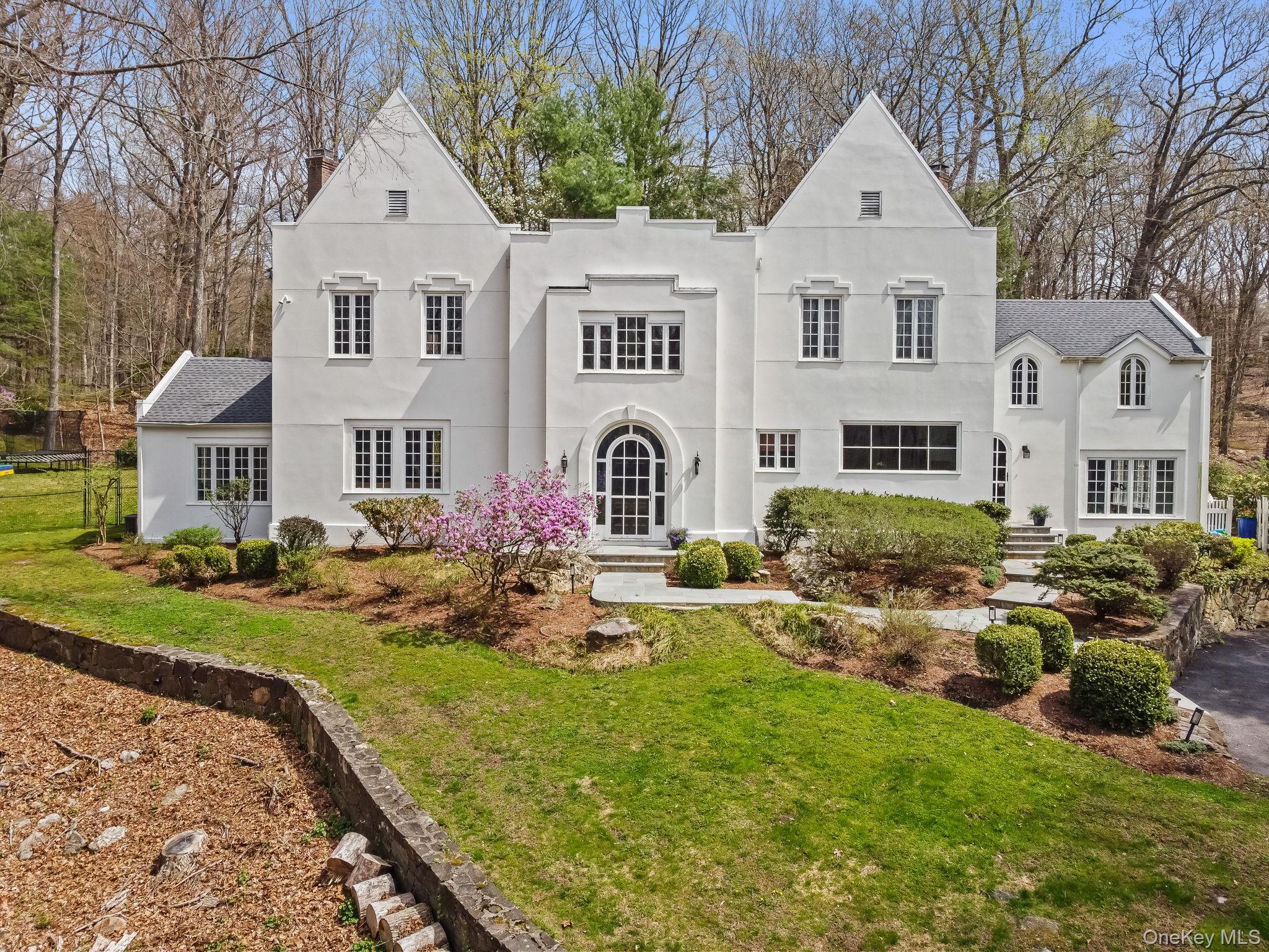 17 Spyrock Road