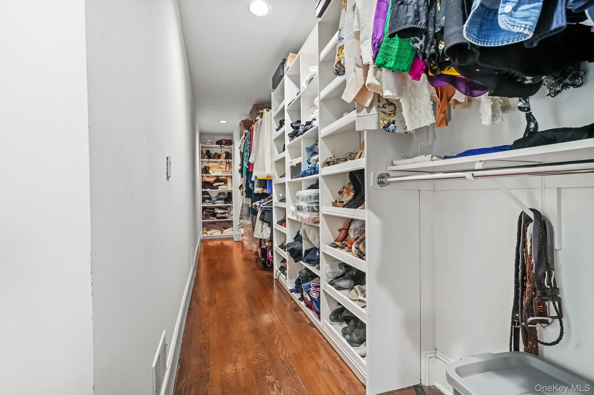 17 Spyrock Road