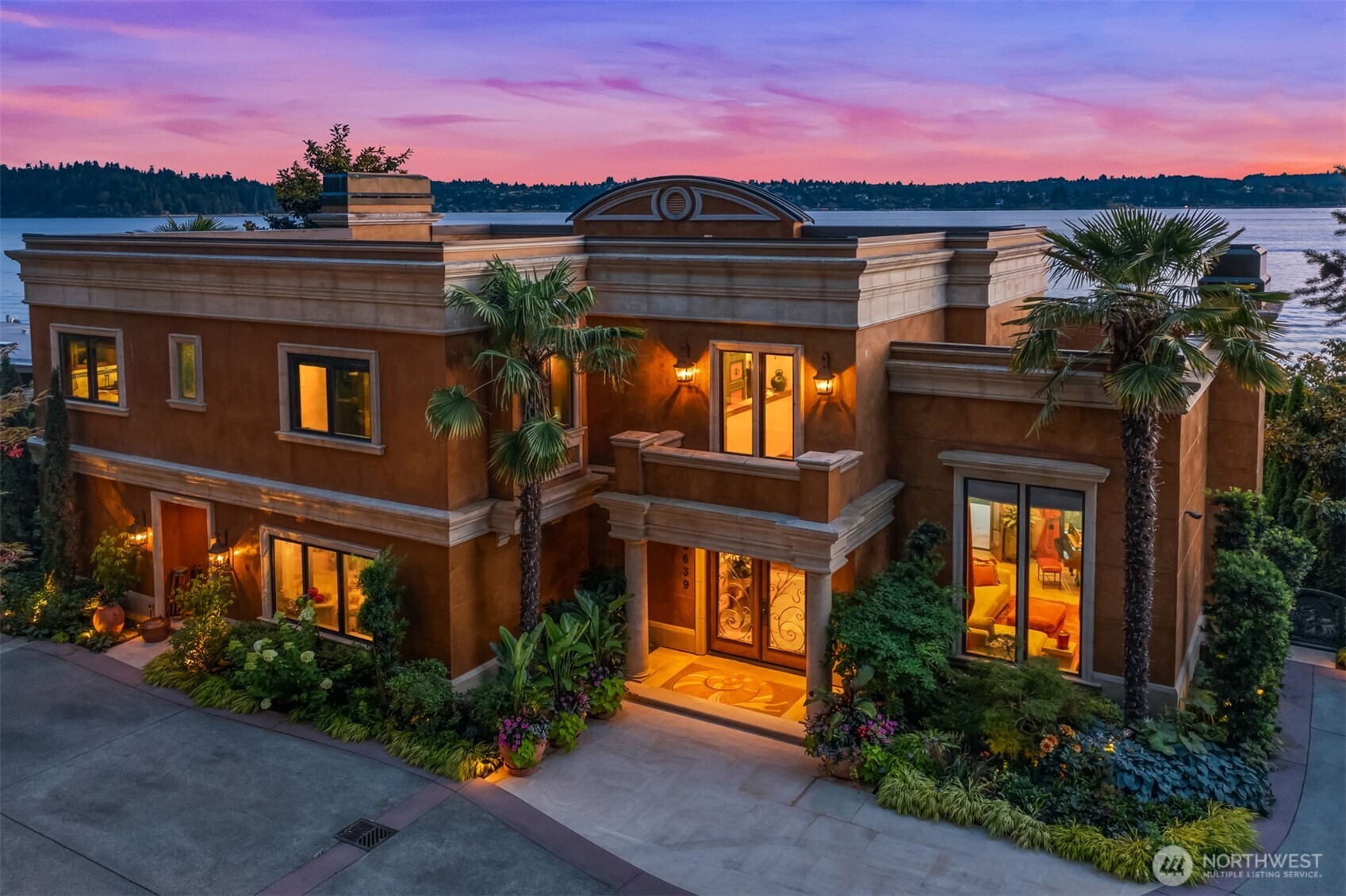3639 W Mercer Way