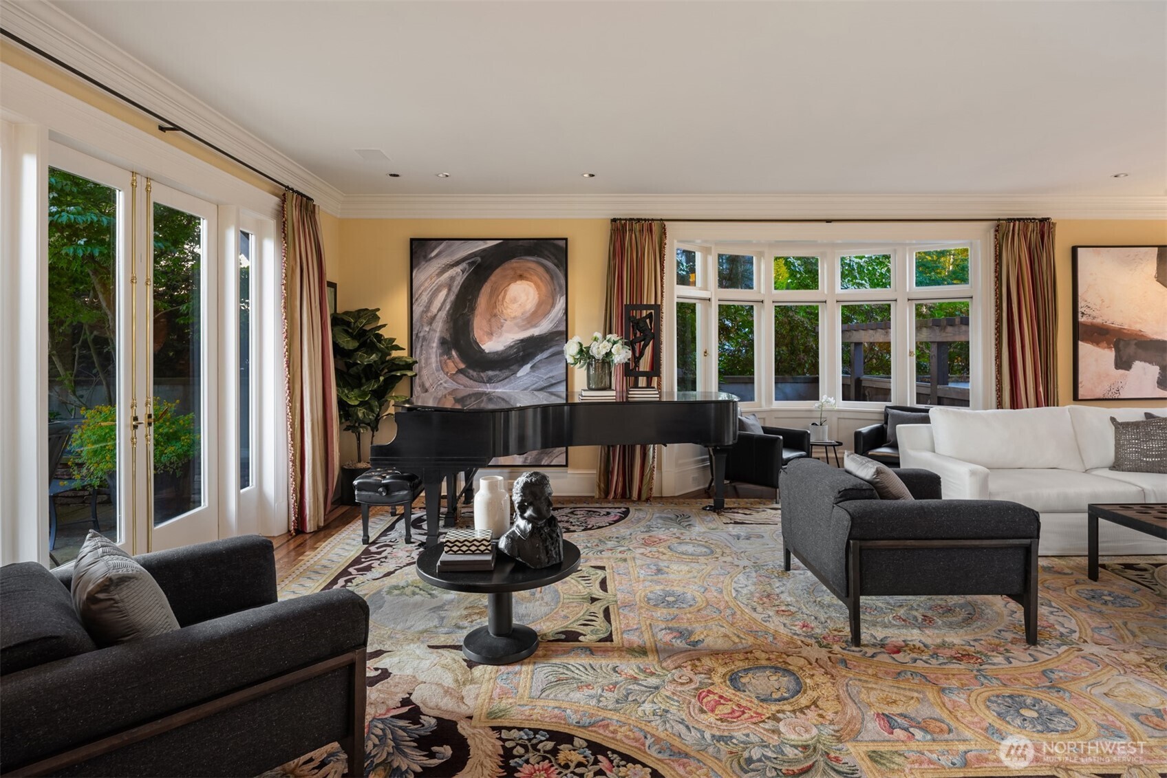 1617 Federal Avenue E