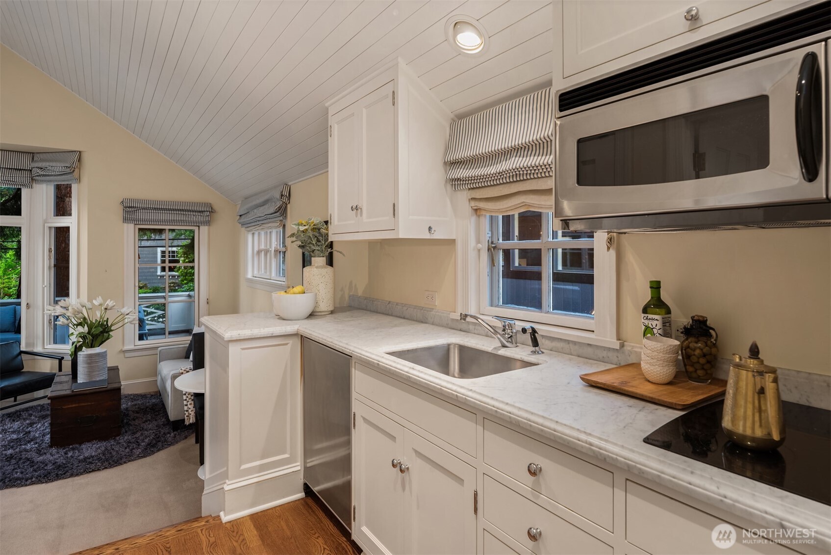 1617 Federal Avenue E