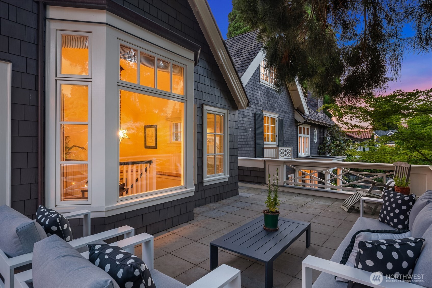 1617 Federal Avenue E