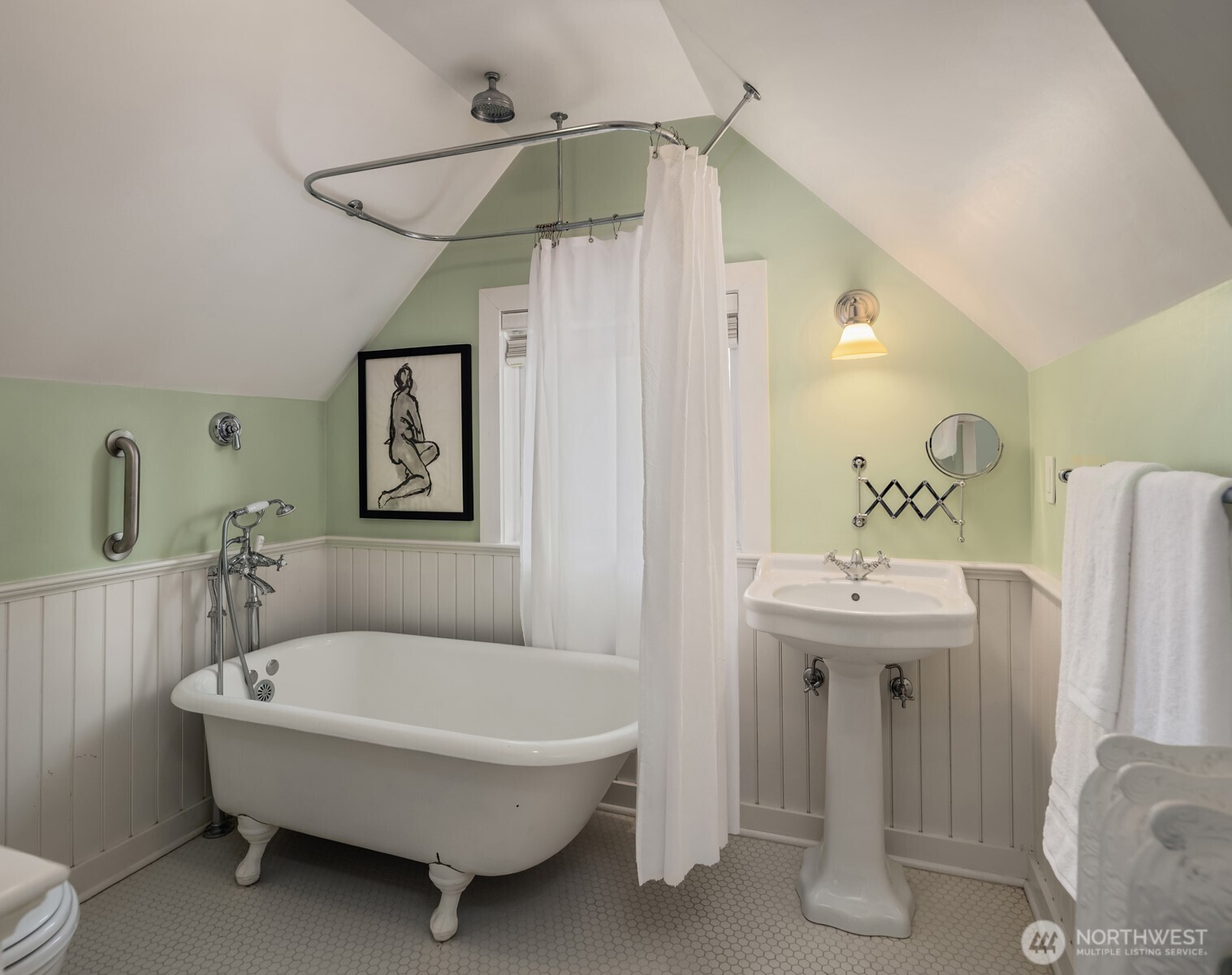 1617 Federal Avenue E