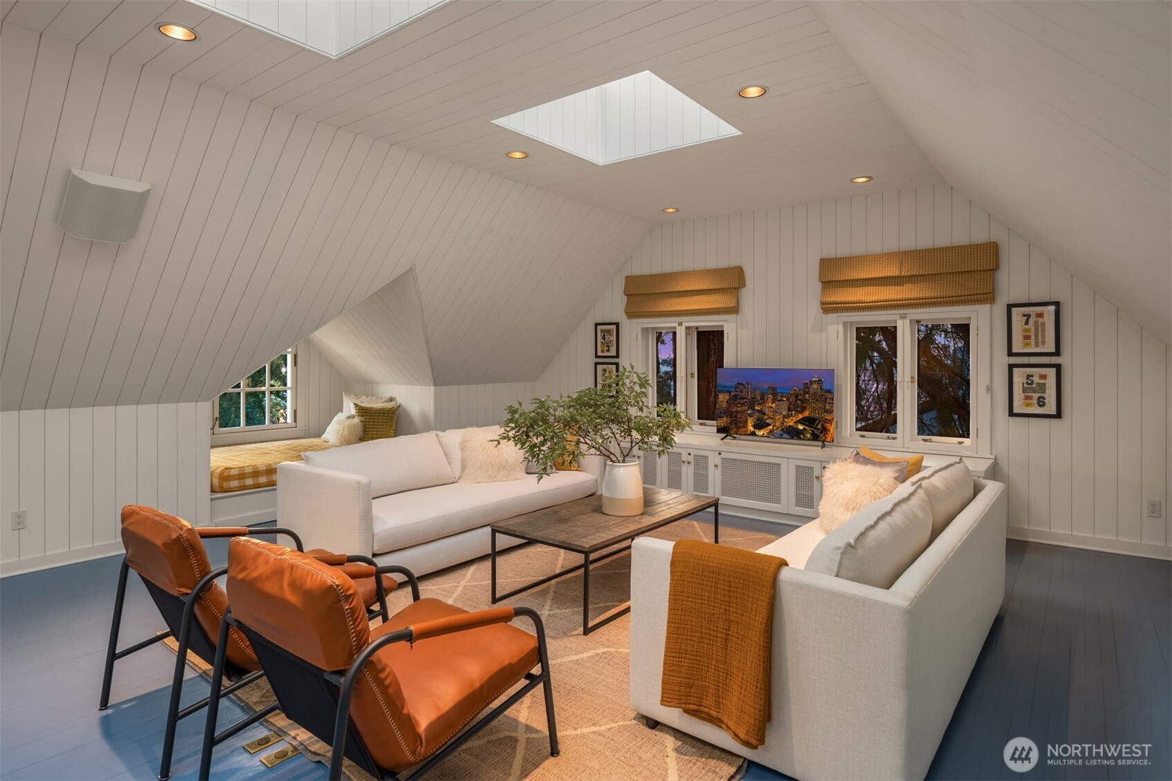 1617 Federal Avenue E