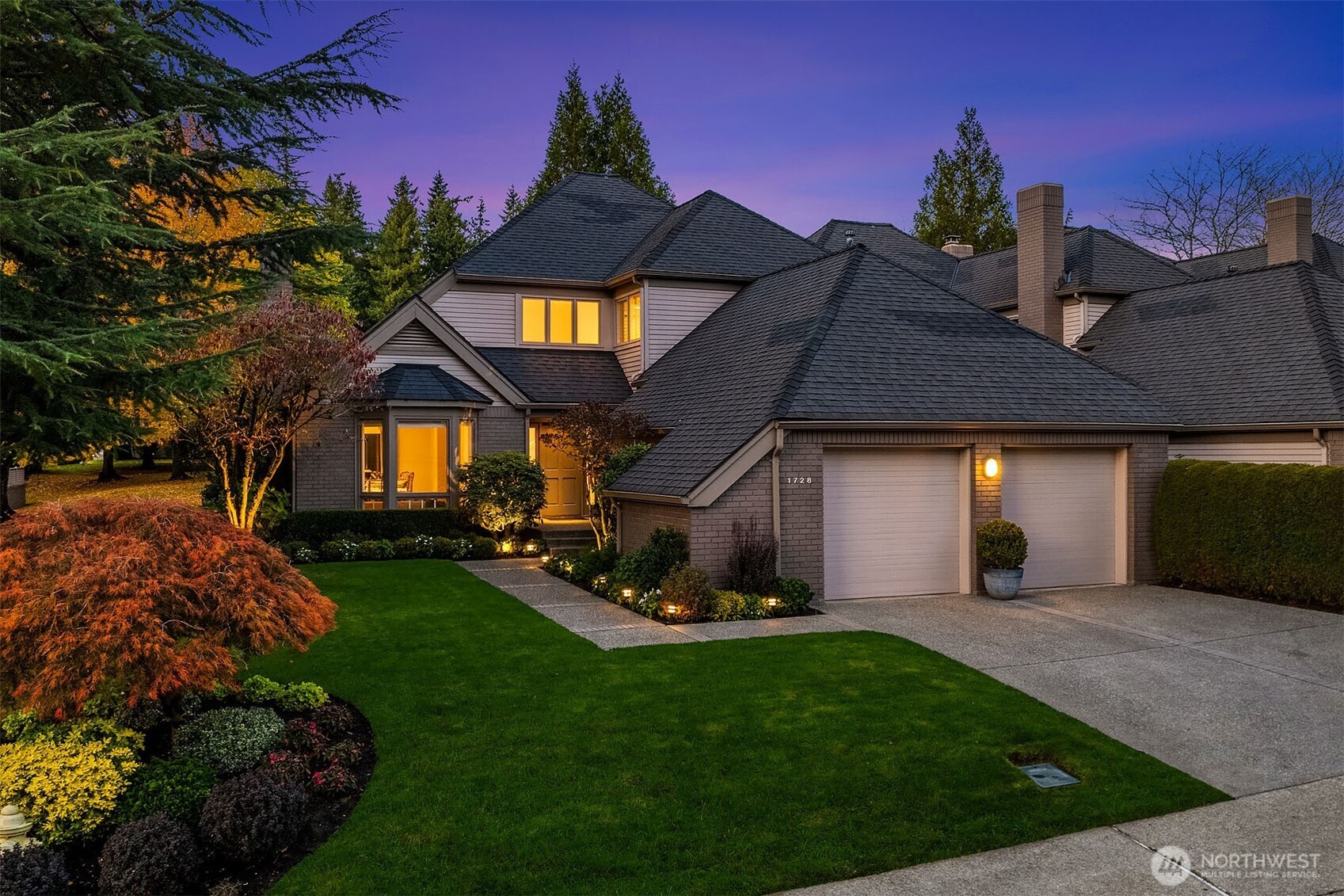 1728 Bellevue Way NE