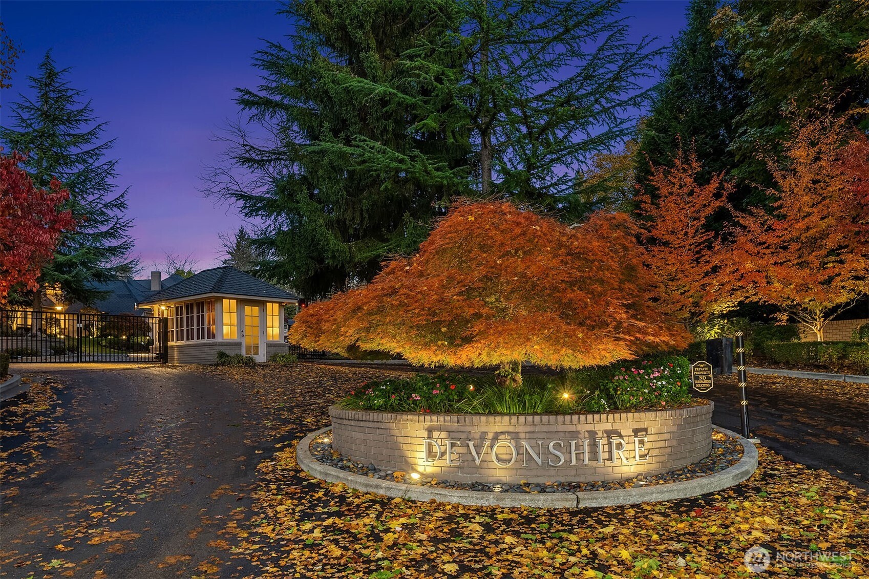 1728 Bellevue Way NE