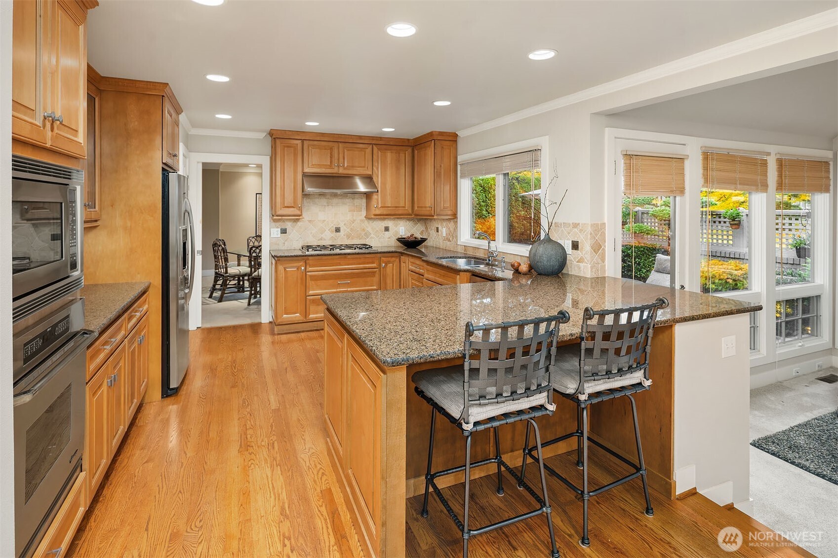 1728 Bellevue Way NE