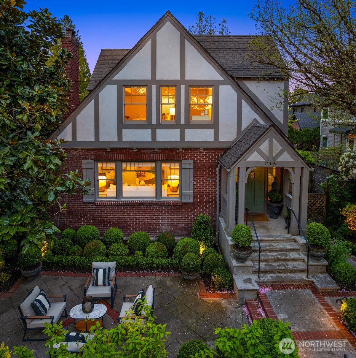 1206 37th Avenue E