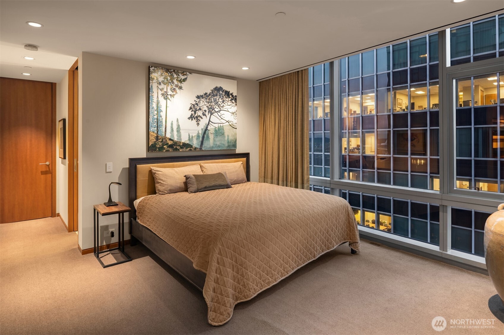 715 2nd Avenue Unit: 1504