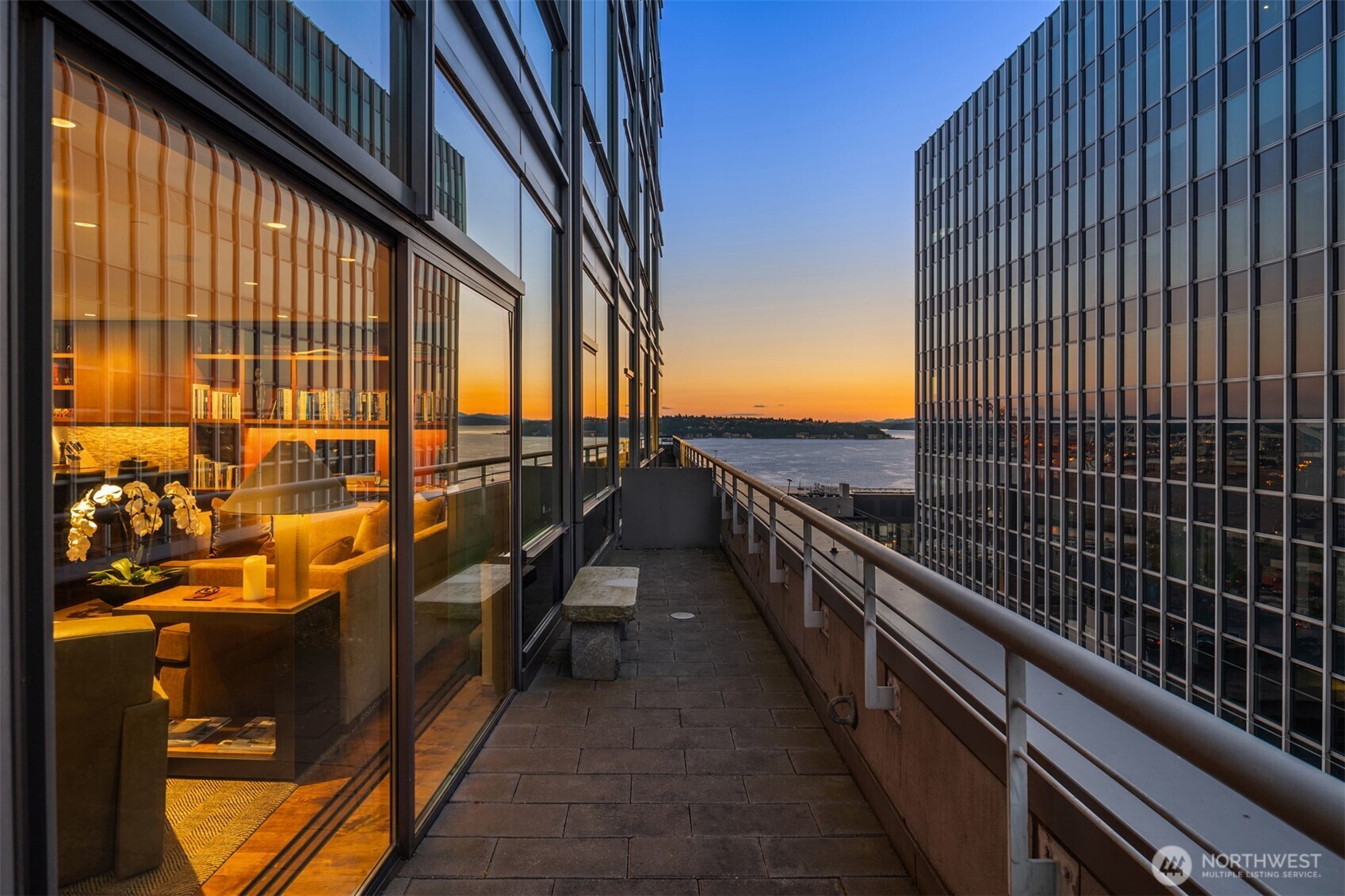 715 2nd Avenue Unit: 1504
