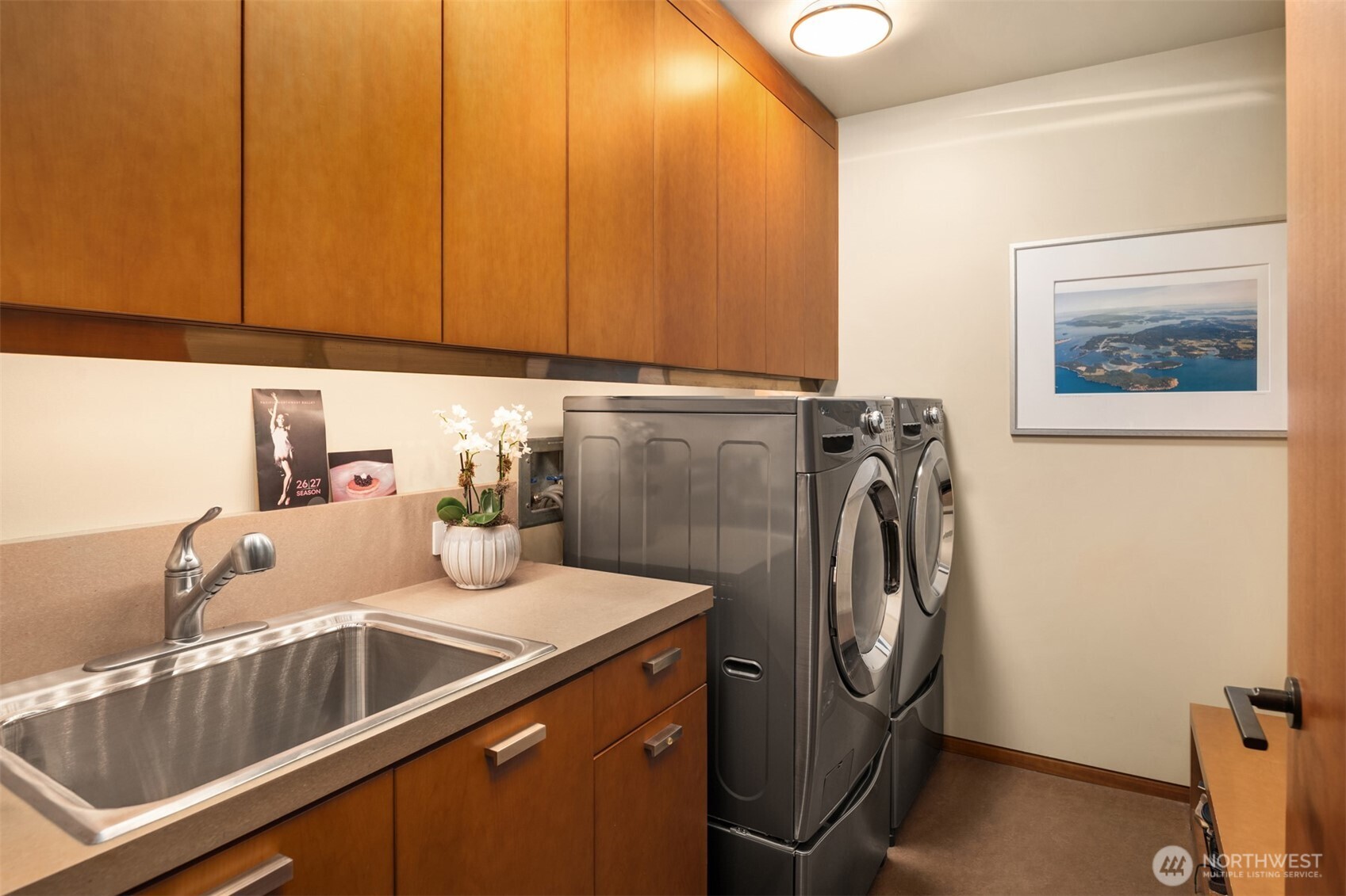 715 2nd Avenue Unit: 1504