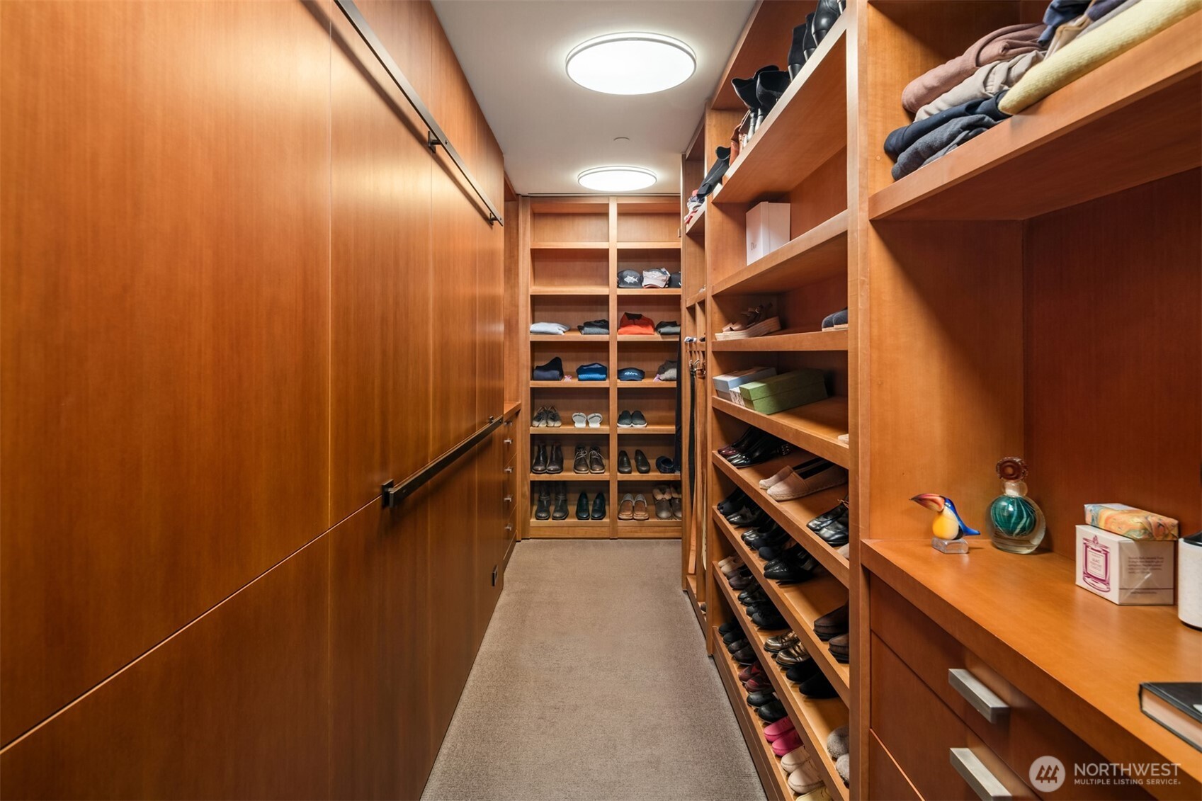 715 2nd Avenue Unit: 1504