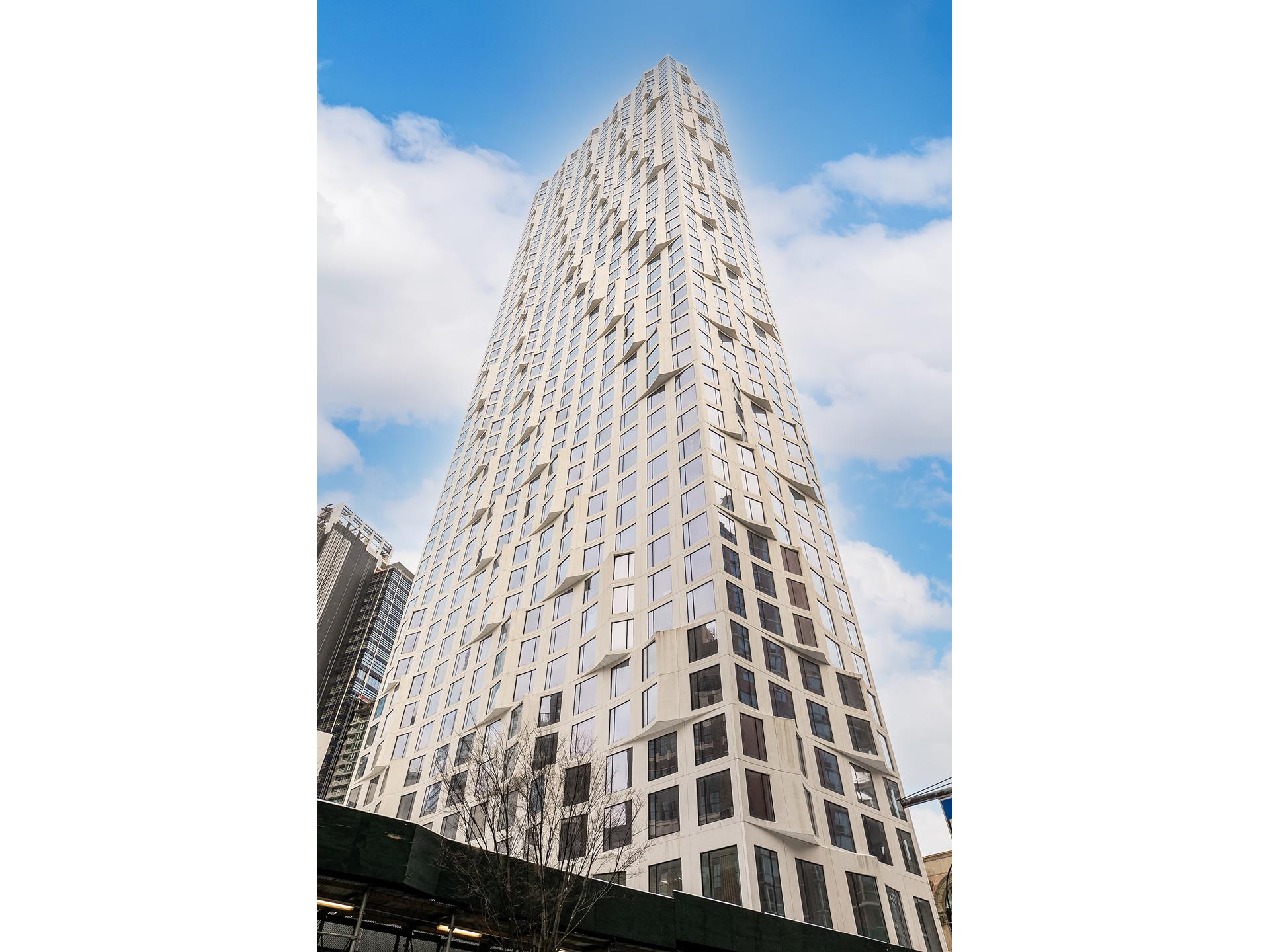 11 HOYT Street 40J