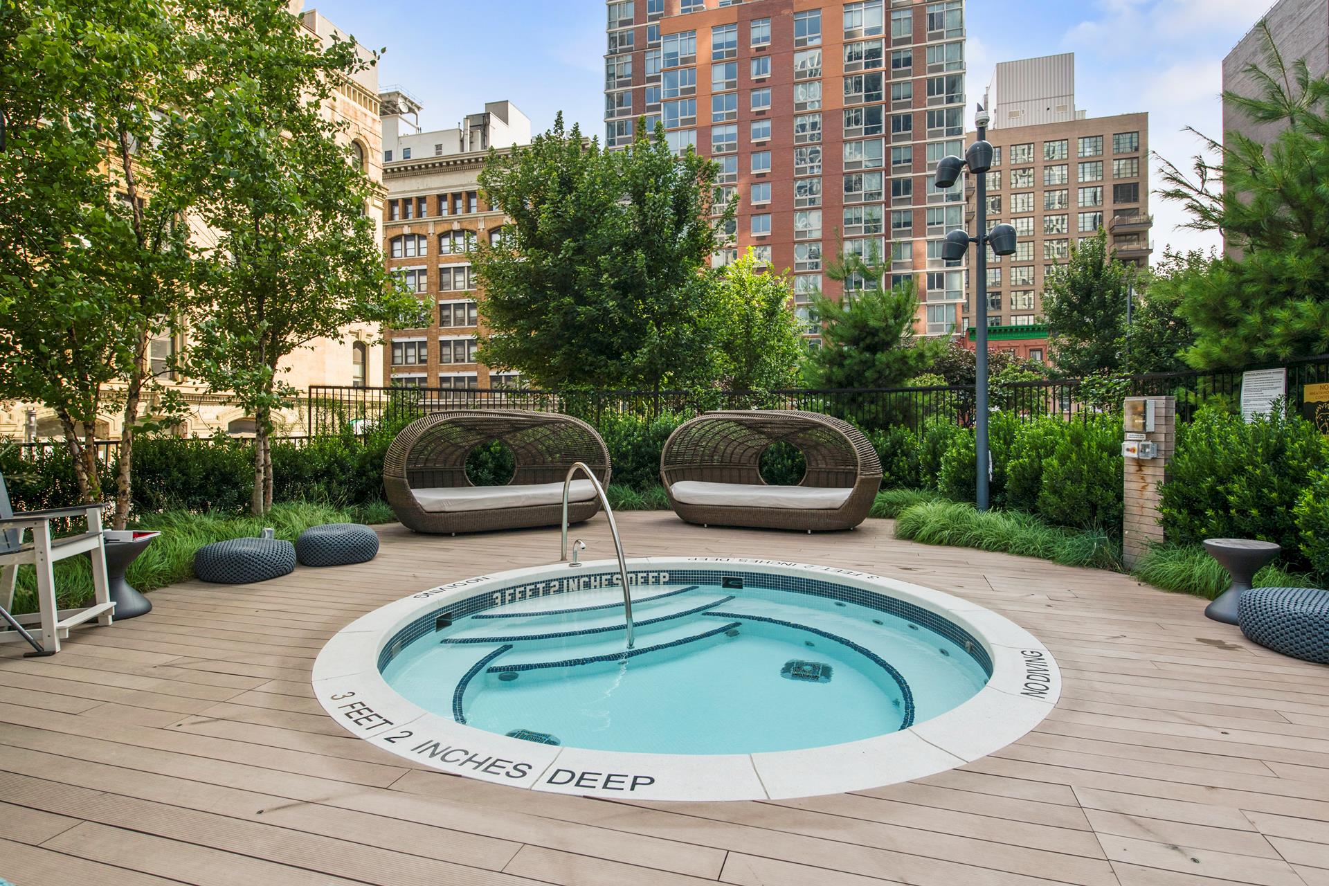 11 HOYT Street 40J