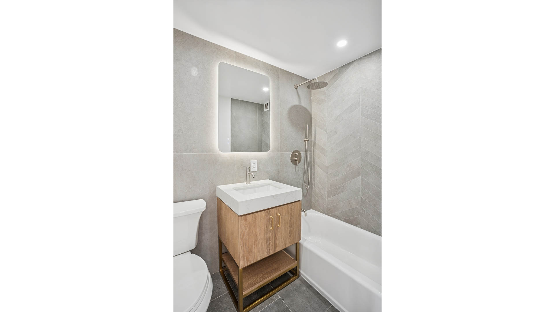 201 E 17TH Street 31H