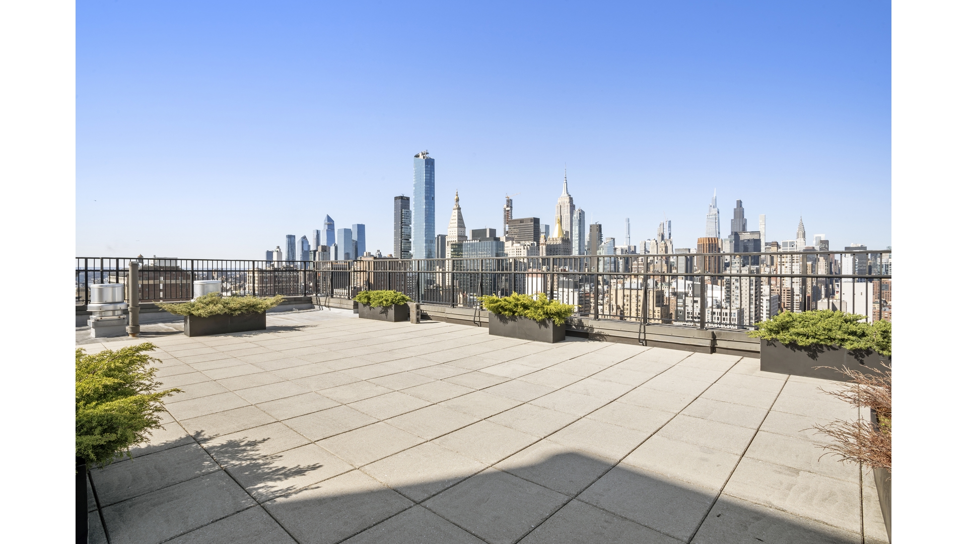 201 E 17TH Street 31H