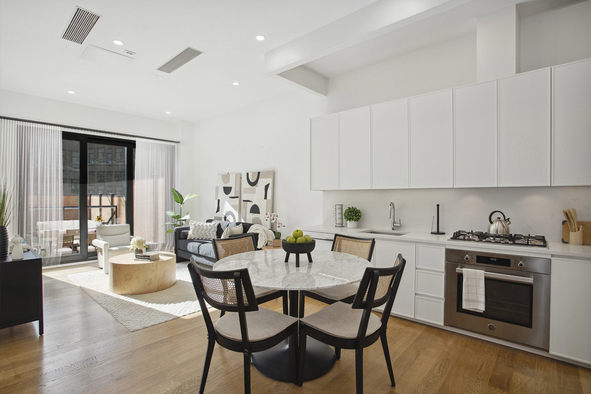 54 DUPONT Street TH1