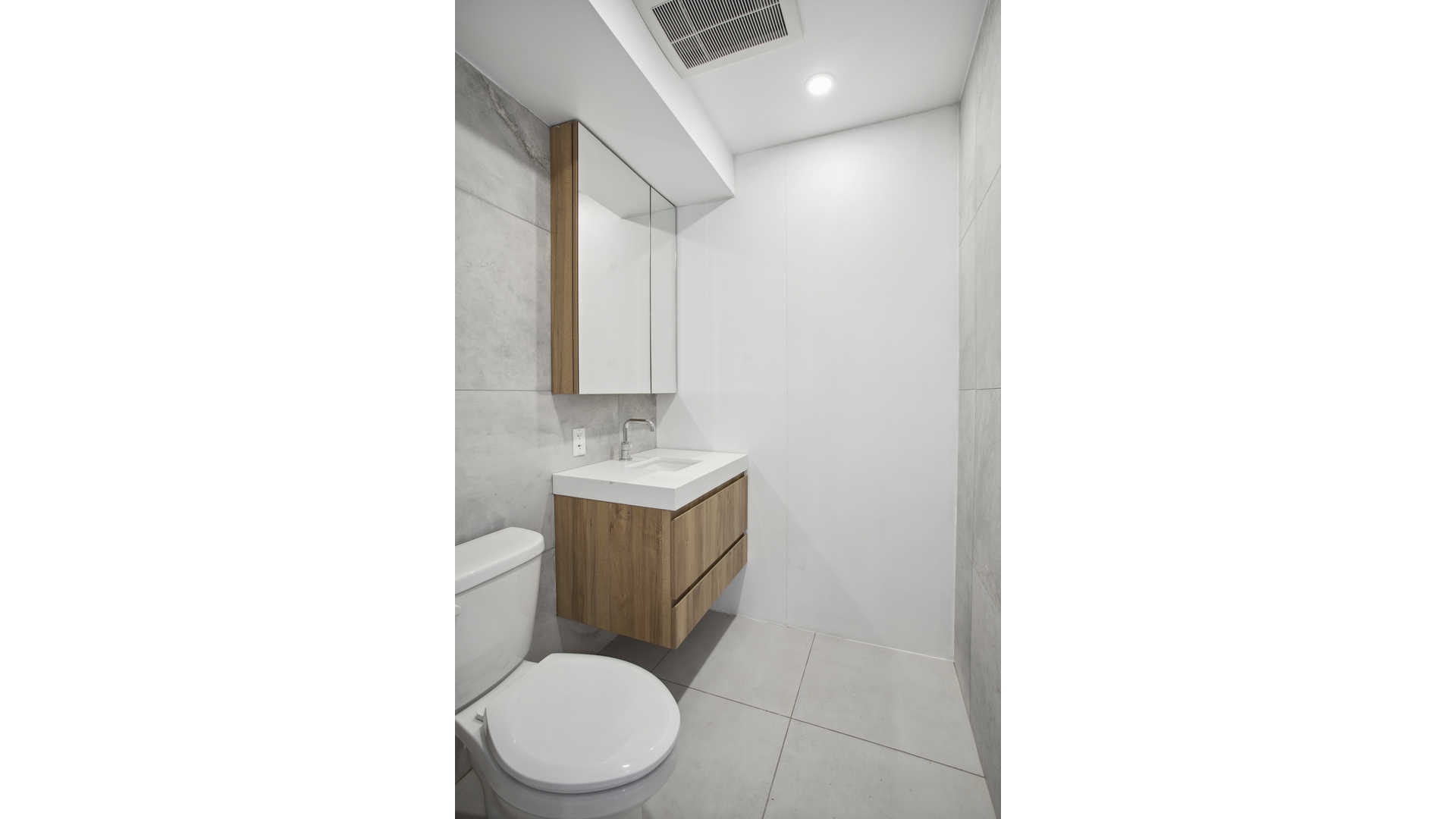 54 DUPONT Street TH1