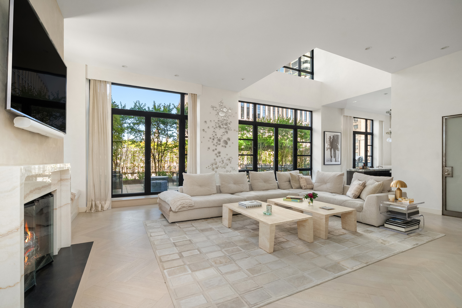 43 W 64TH Street PH10B