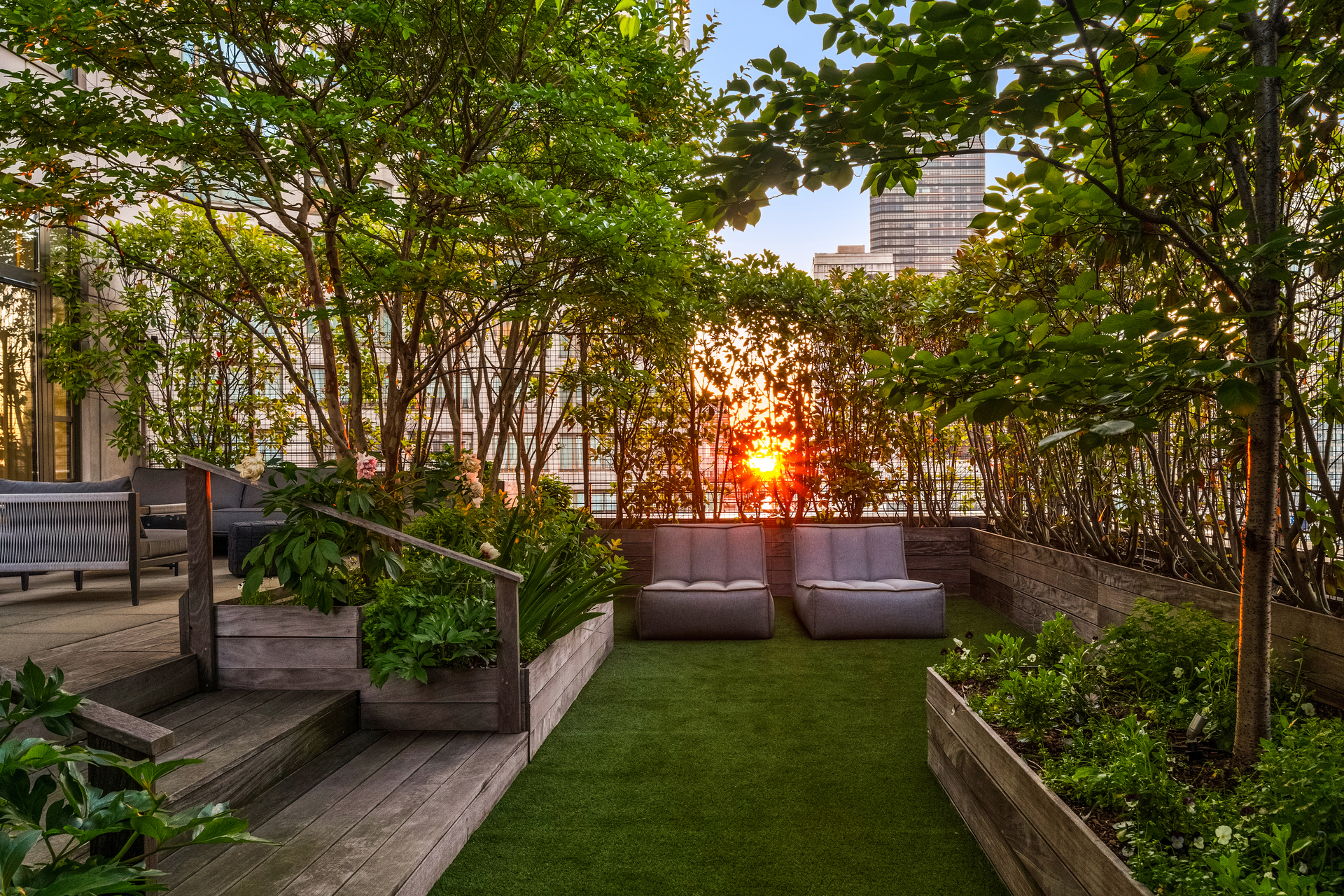 43 W 64TH Street PH10B