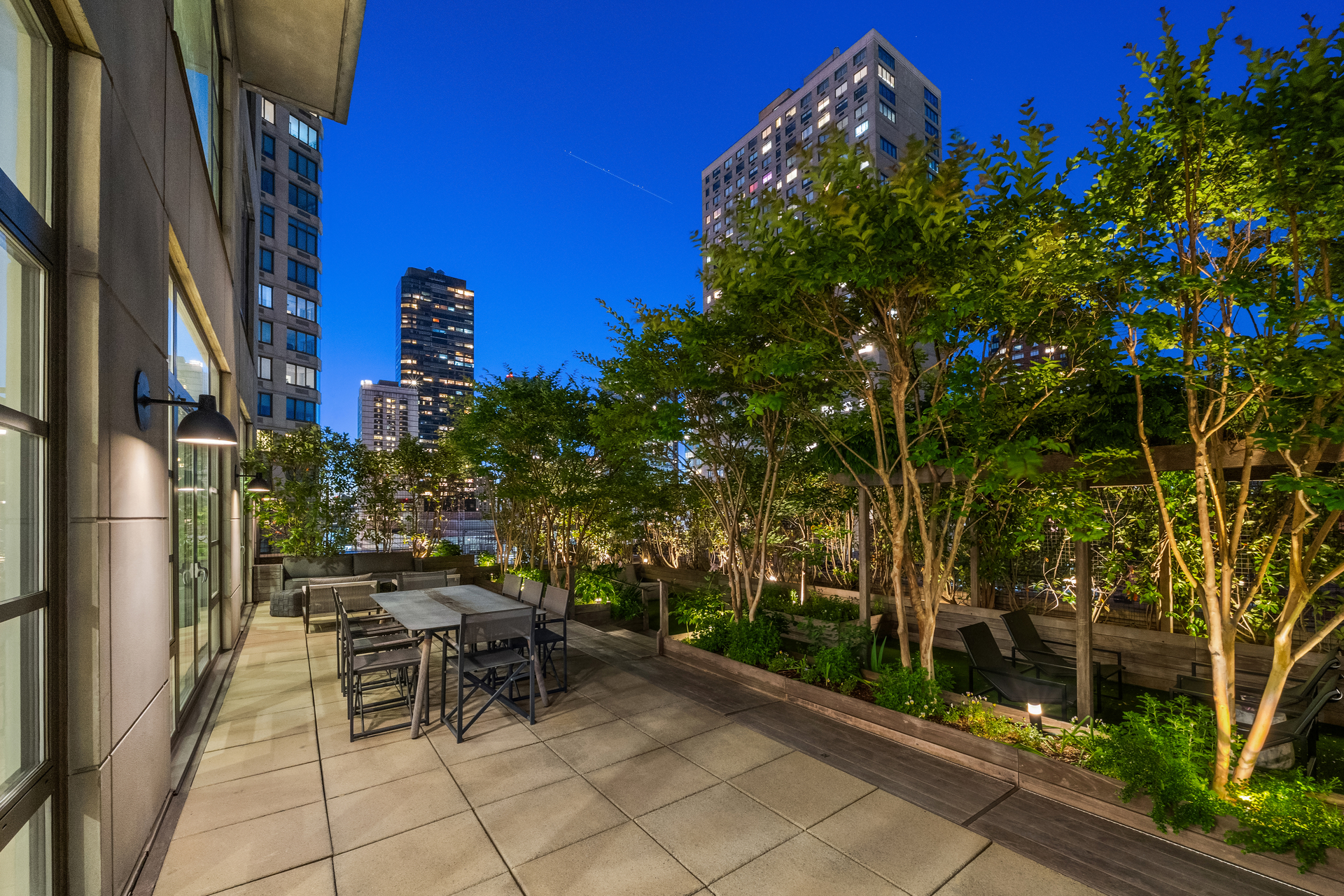43 W 64TH Street PH10B