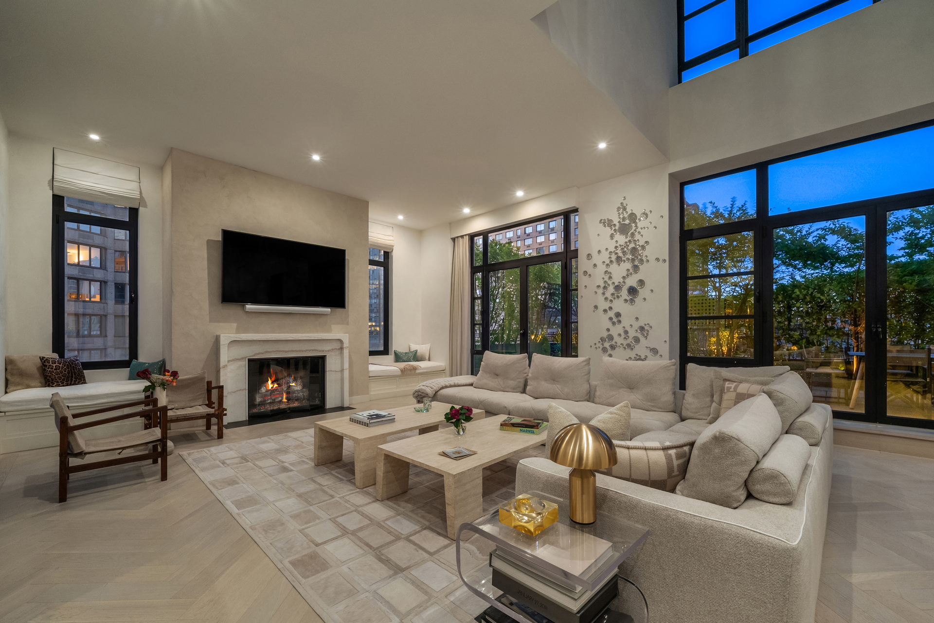 43 W 64TH Street PH10B