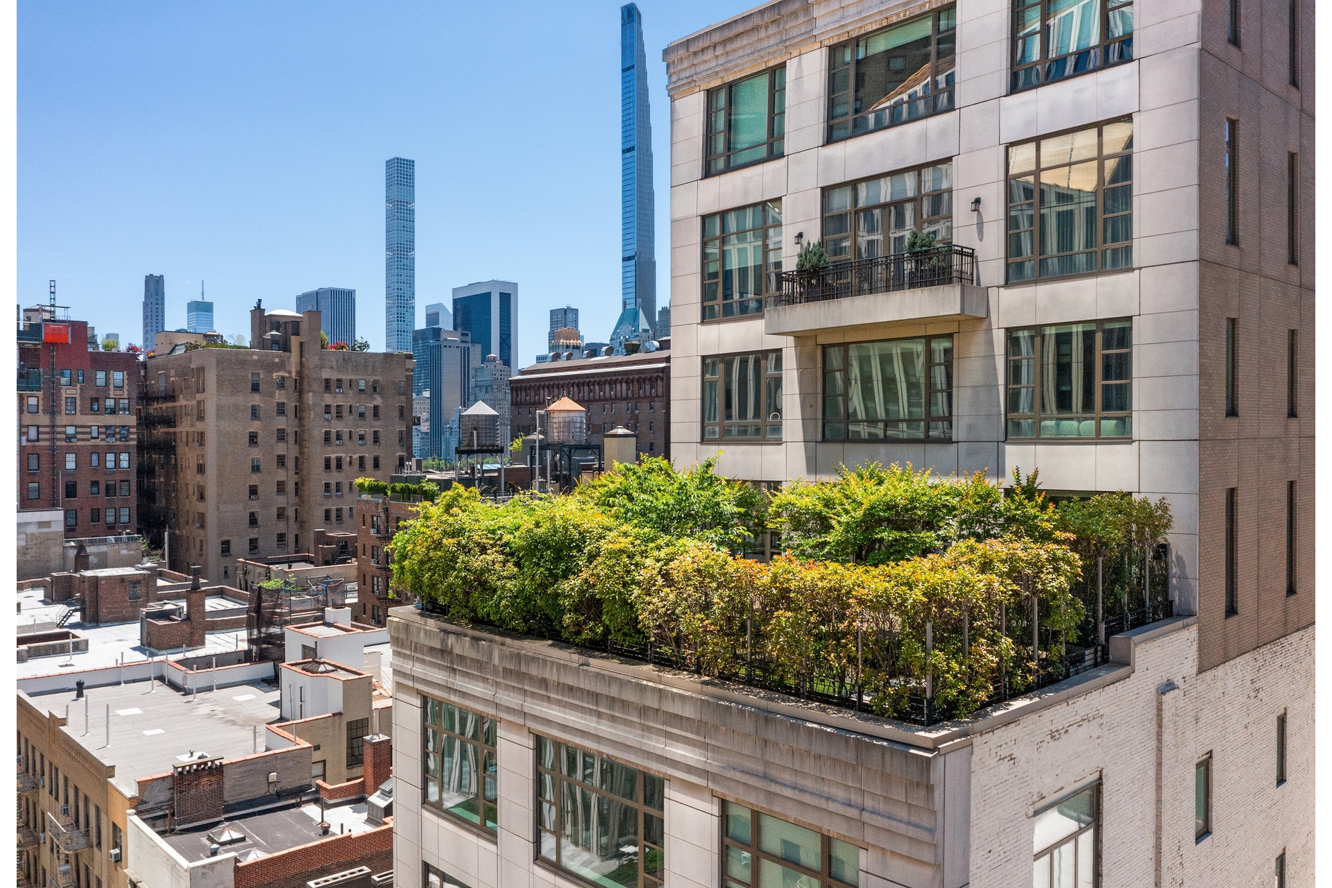 43 W 64TH Street PH10B